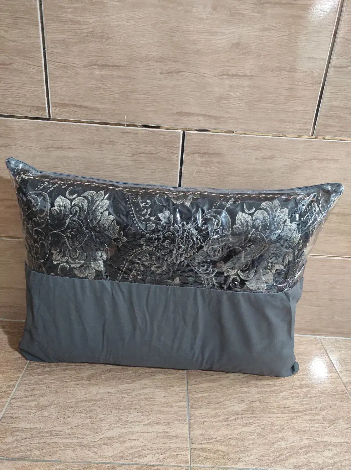 پشتی|پشتی|شیراز, شهرک والفجر|دیوار