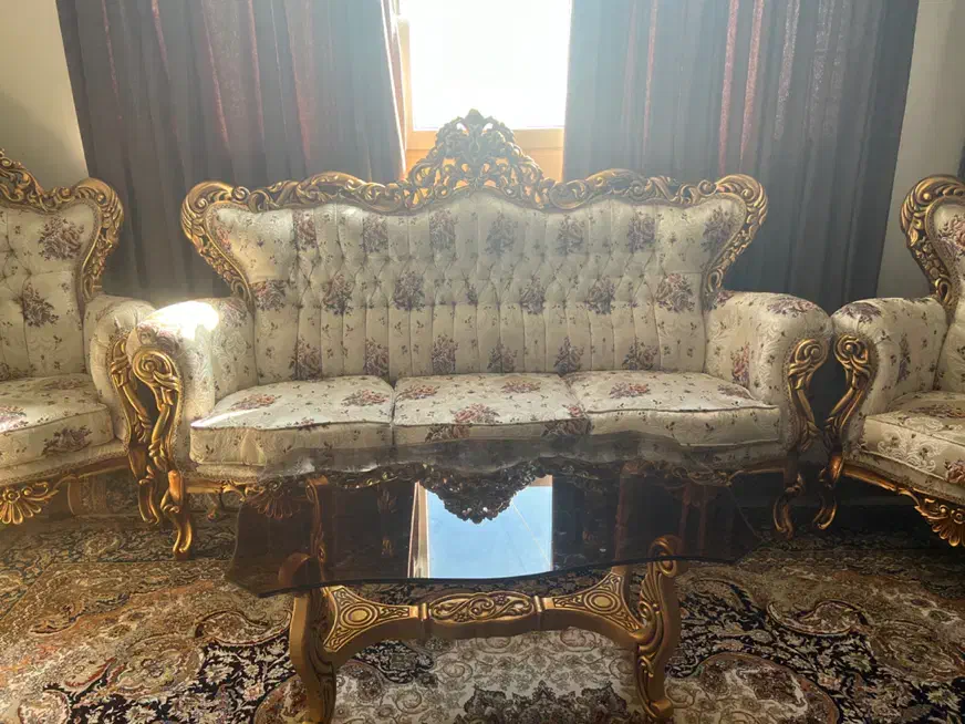 ی دست مبل ۹ نفره درحدنو فروش فوری ب علت جا ب جایی|مبلمان خانگی و میز عسلی|شیراز, شهرک گلستان|دیوار