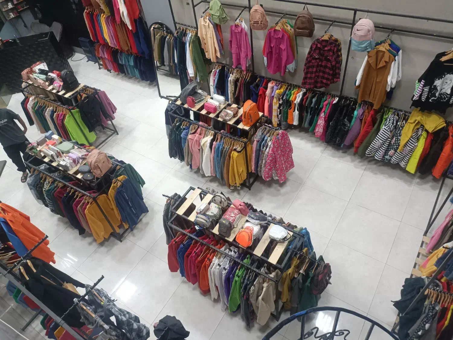 ۲۰۰تیکه کار پاییزه زمستانه .۳۰۰تومان|لباس|مشکین‌دشت, |دیوار