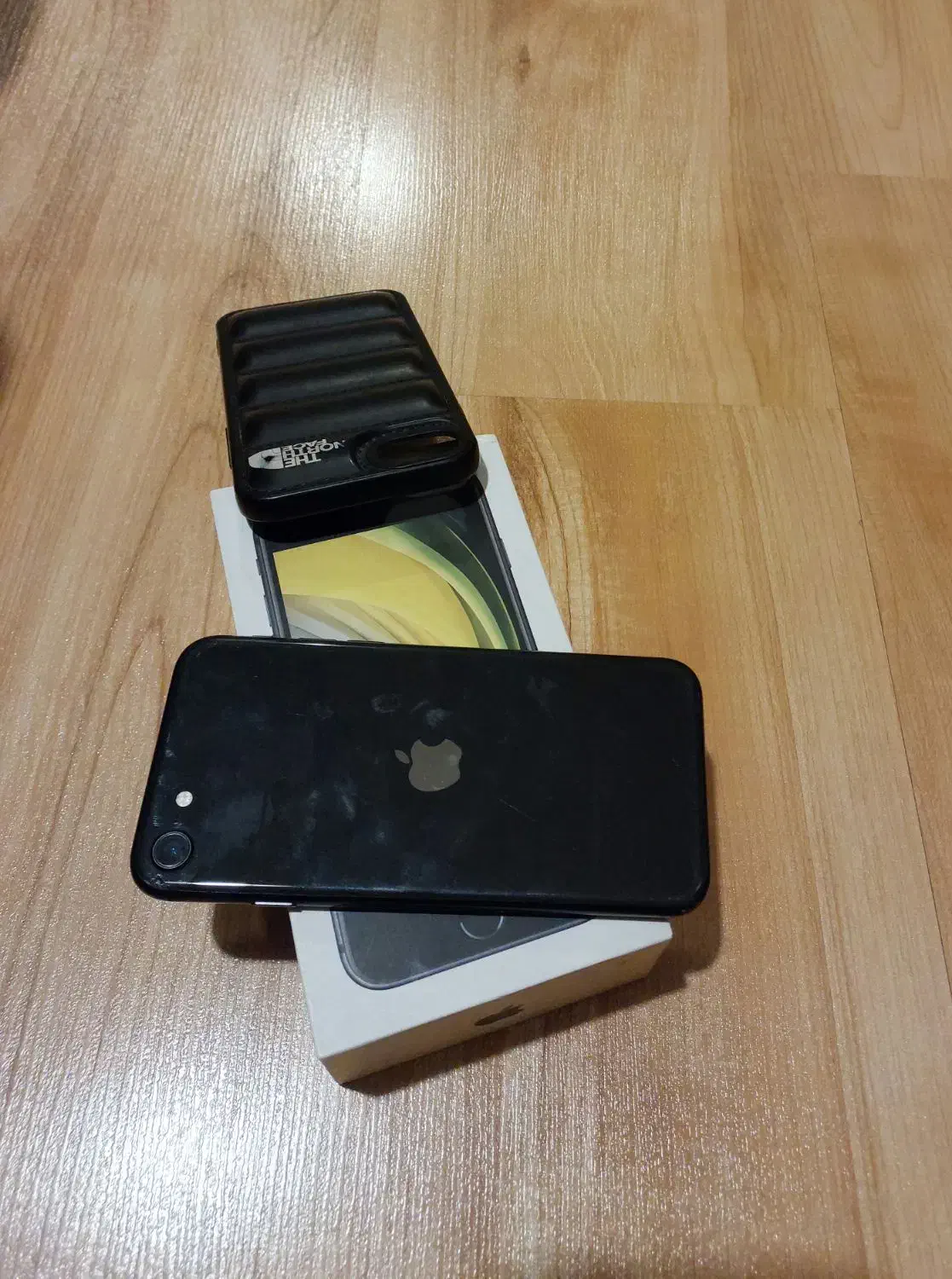 اپل se 2020|موبایل|تهران, پونک|دیوار