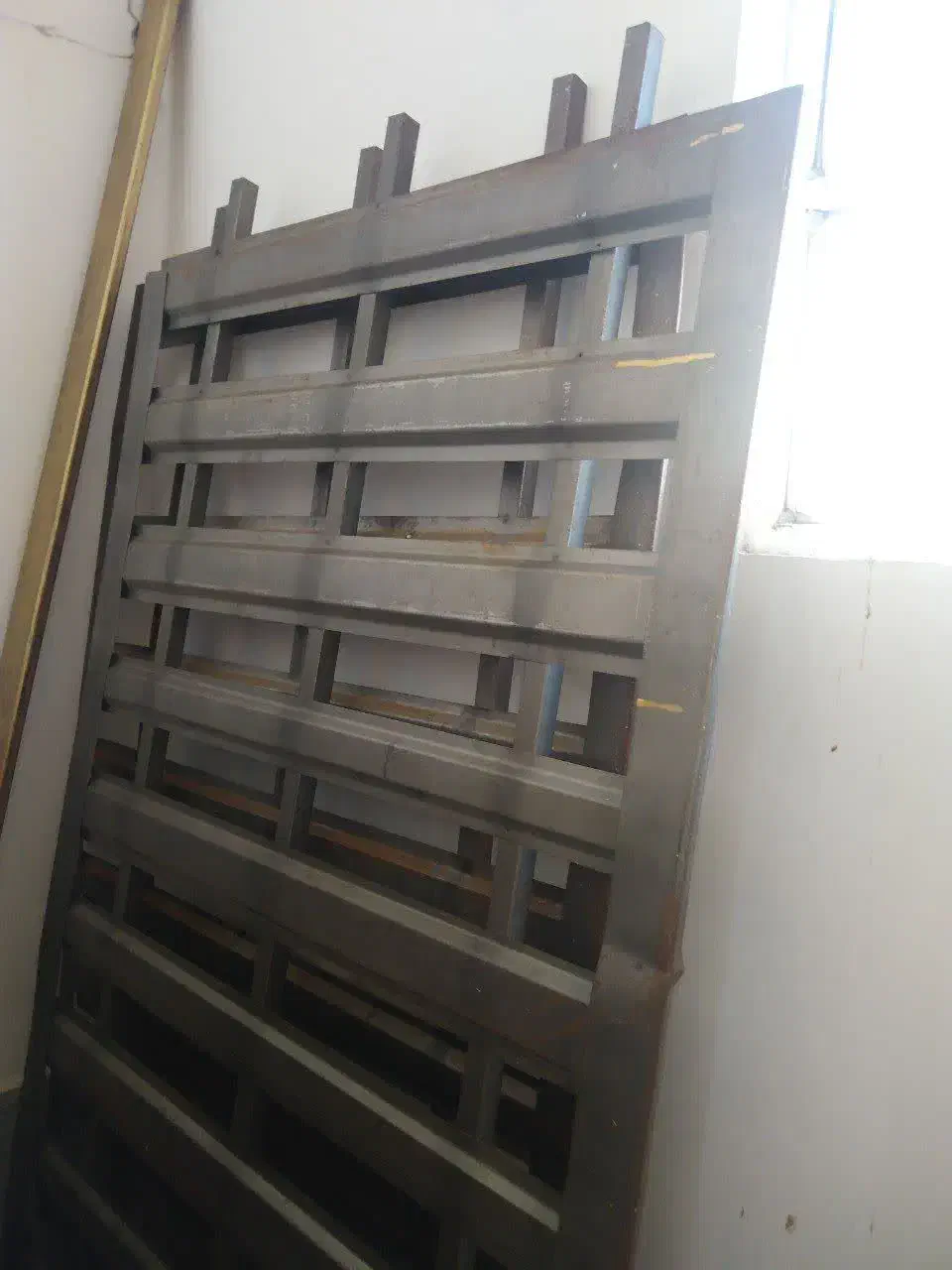 تخت دونفره فلزی|تخت و سرویس خواب|نظرآباد, رسالت|دیوار