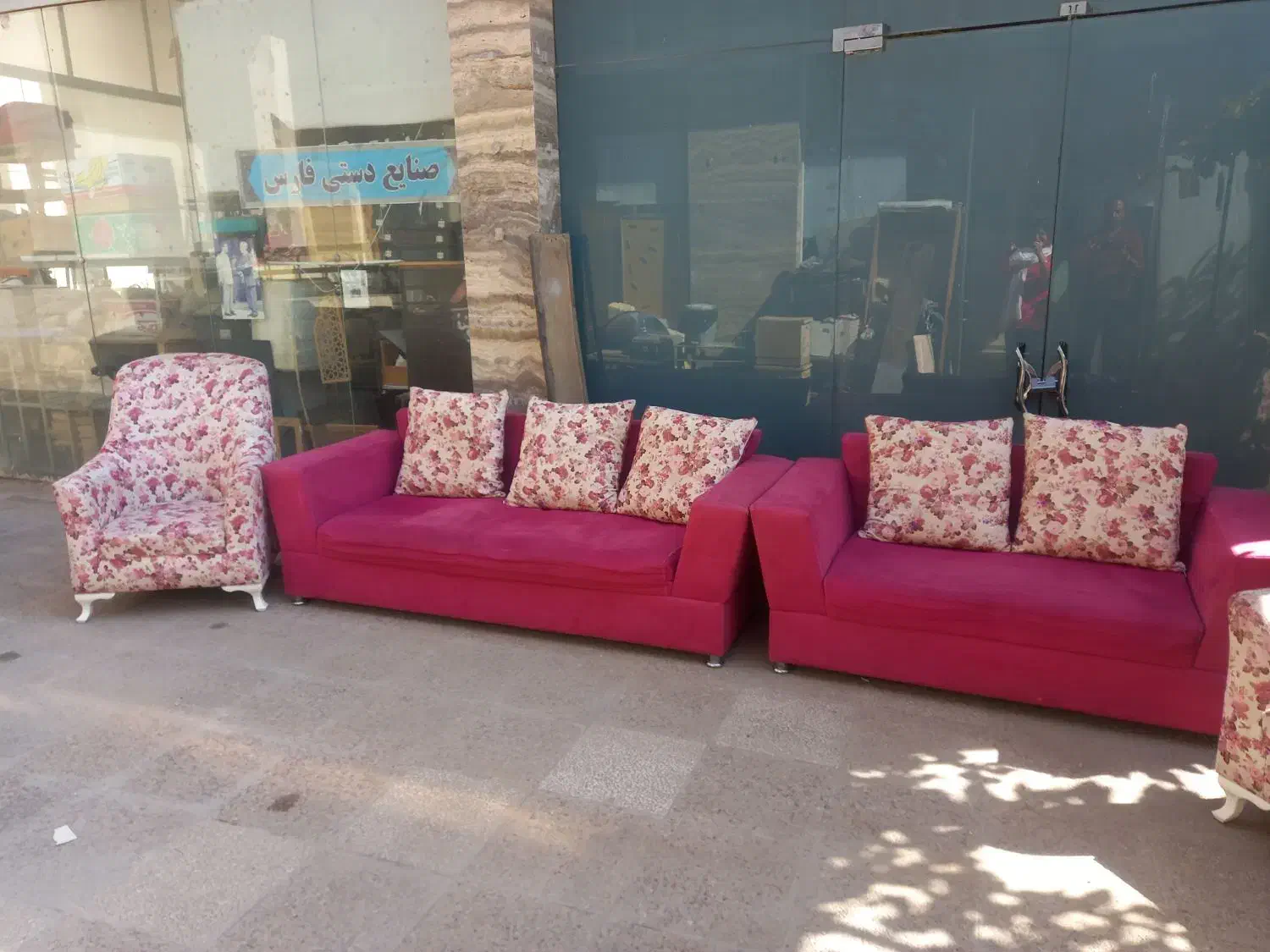 مبل 7نفره|مبلمان خانگی و میز عسلی|صدرا-فارس, فاز ۱|دیوار