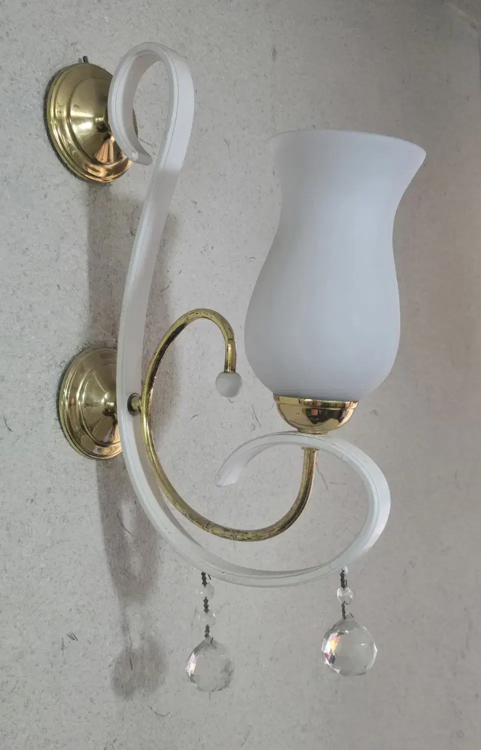 ۳ عدد لوستر چوبی به همراه ۲ دیوارکوب(در حد نو)|لوستر و چراغ آویز|تهران, افسریه شمالی|دیوار