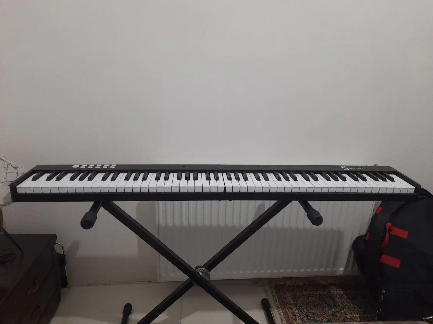پیانو تاشو همراه با پایه|پیانو، کیبورد، آکاردئون|تهران, آذری|دیوار