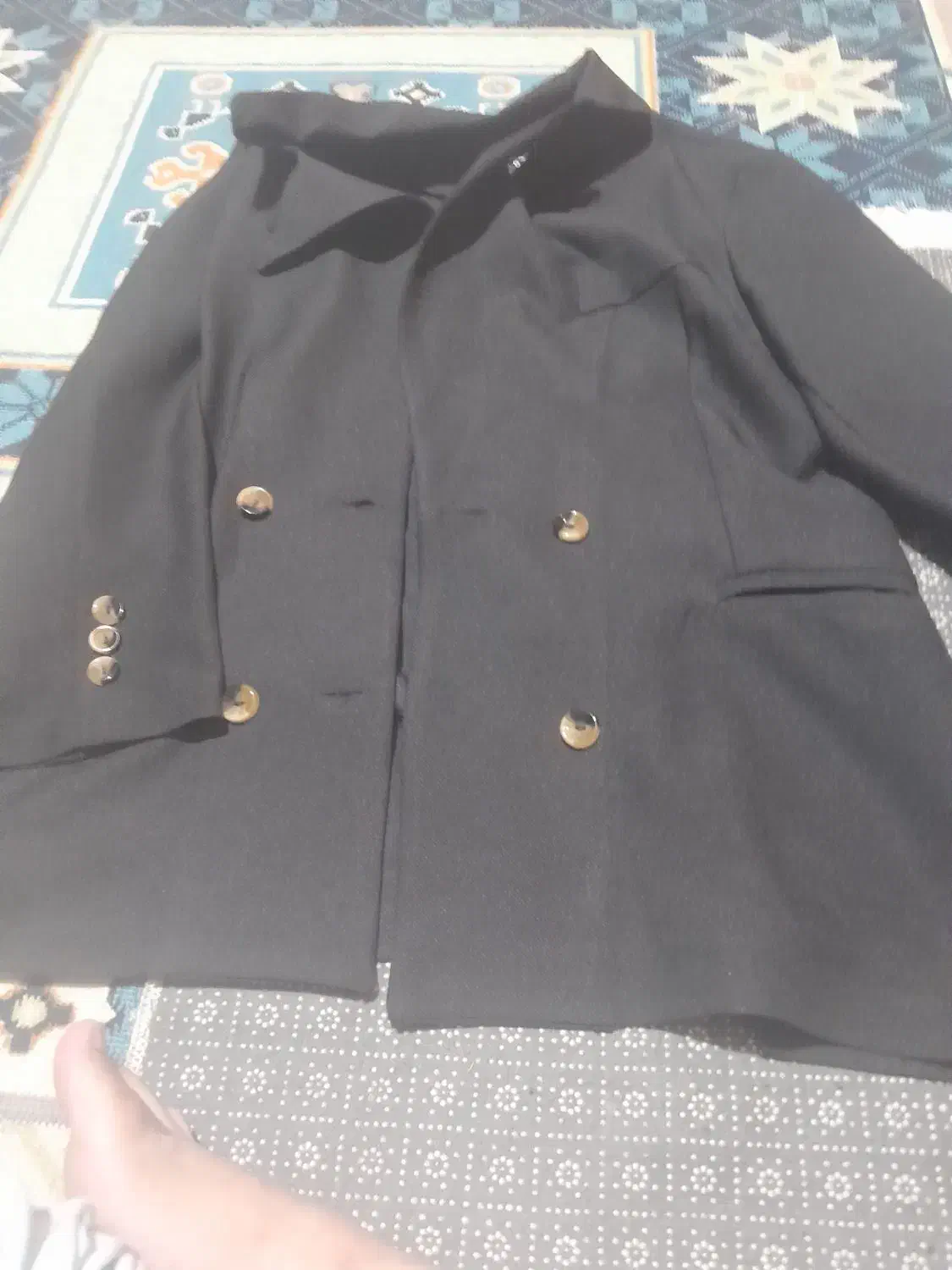 مانت‌و کتی خیلی خوب هستش|لباس|صومعه‌سرا, |دیوار