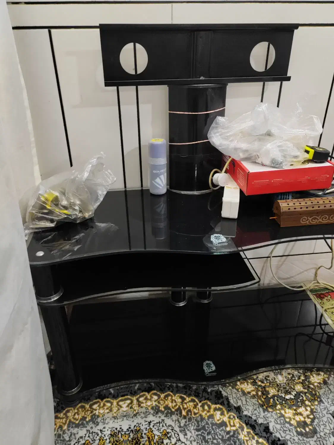 میز تلویزیون شیشه ای سالم|میز تلویزیون|خمینیشهر, |دیوار