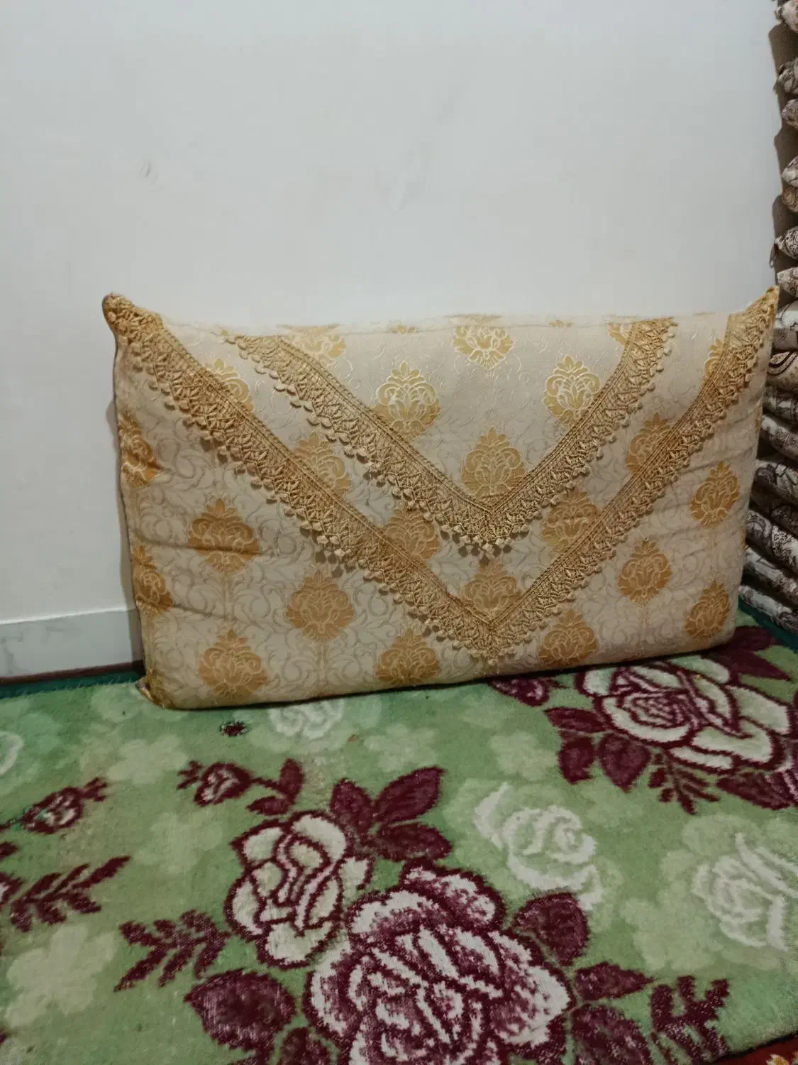 بالش|رختخواب، بالش، پتو|ارومیه, |دیوار