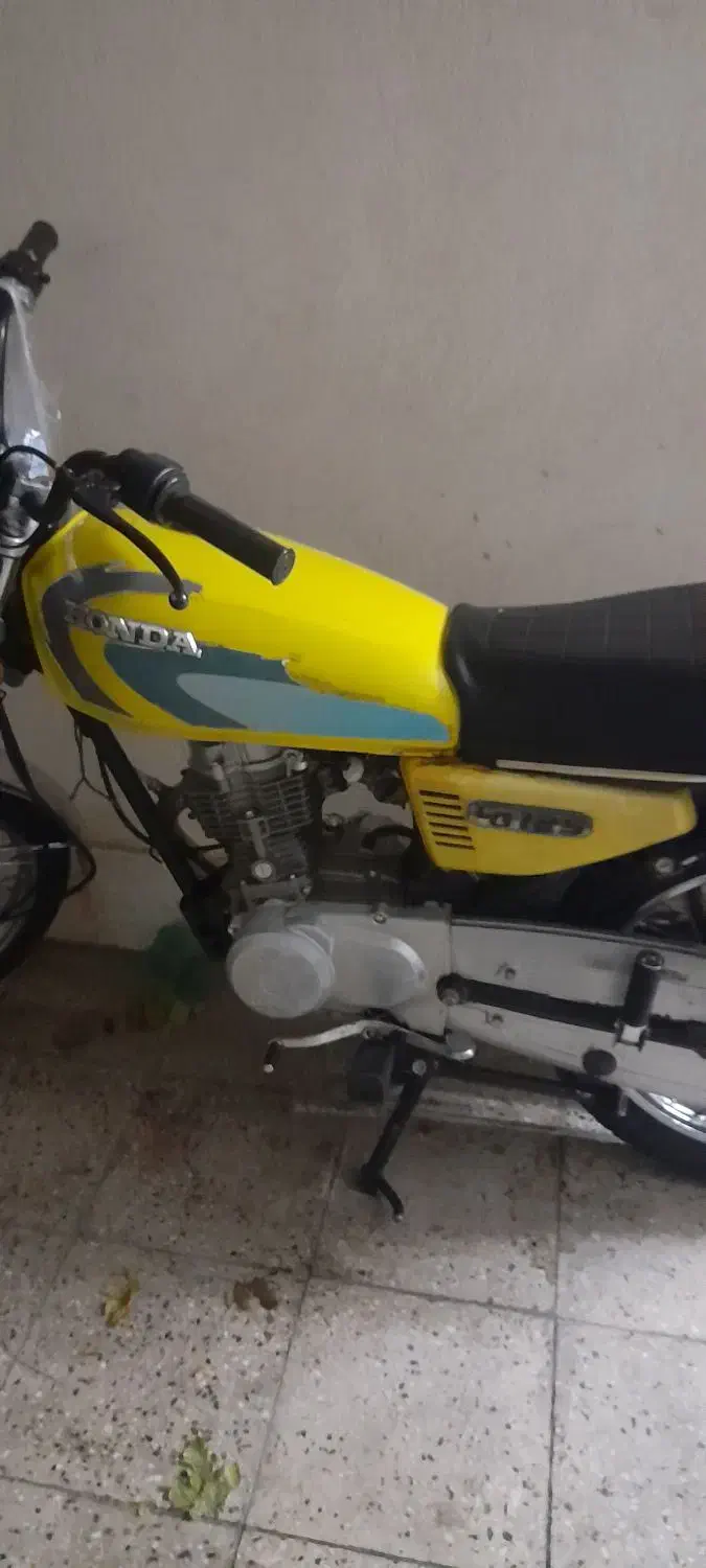 باک و زین لوازم موتور هوندا۱۲۵|قطعات یدکی و لوازم جانبی|ری, حمزهآباد|دیوار