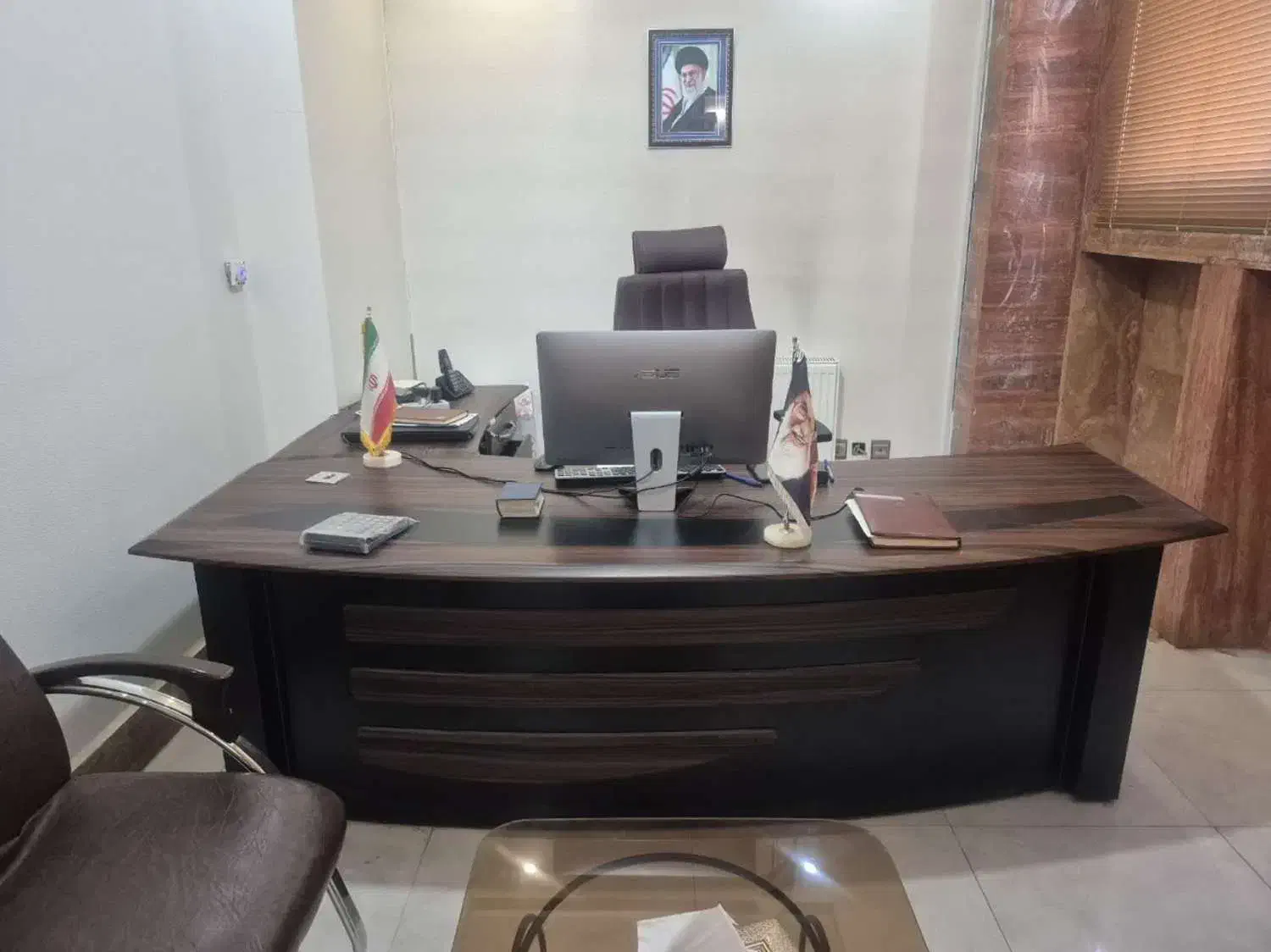 منشی خانم با روابط عمومی|استخدام اداری و مدیریت|شاهینشهر, نظامی|دیوار