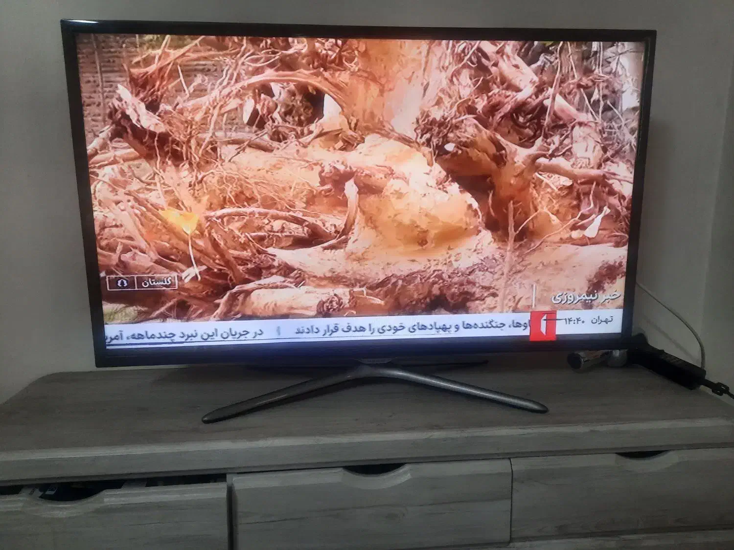 تلوزیون سامسونگ ۴۲اینچ|تلویزیون و پروژکتور|تهران, آذری|دیوار