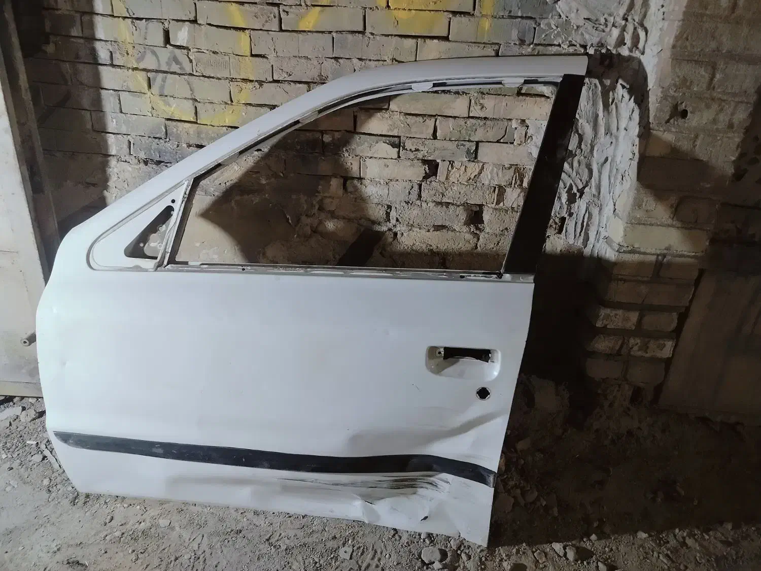 درب سمند سمت راننده و پشت راننده 2500تومان|قطعات یدکی و لوازم جانبی|آبادان, |دیوار