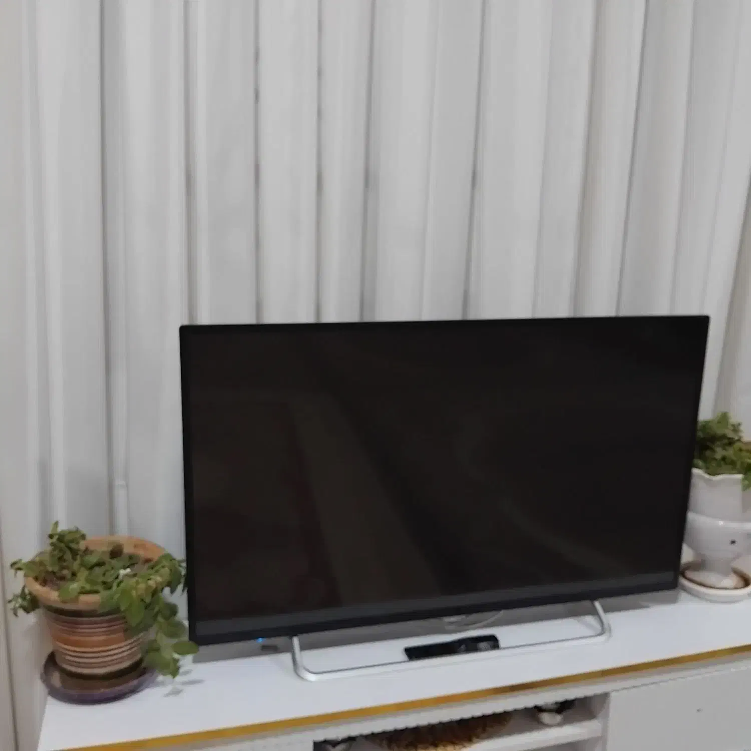 تلویزیون سونیا 43 دیجیتال سر خود|تلویزیون و پروژکتور|قائن, |دیوار