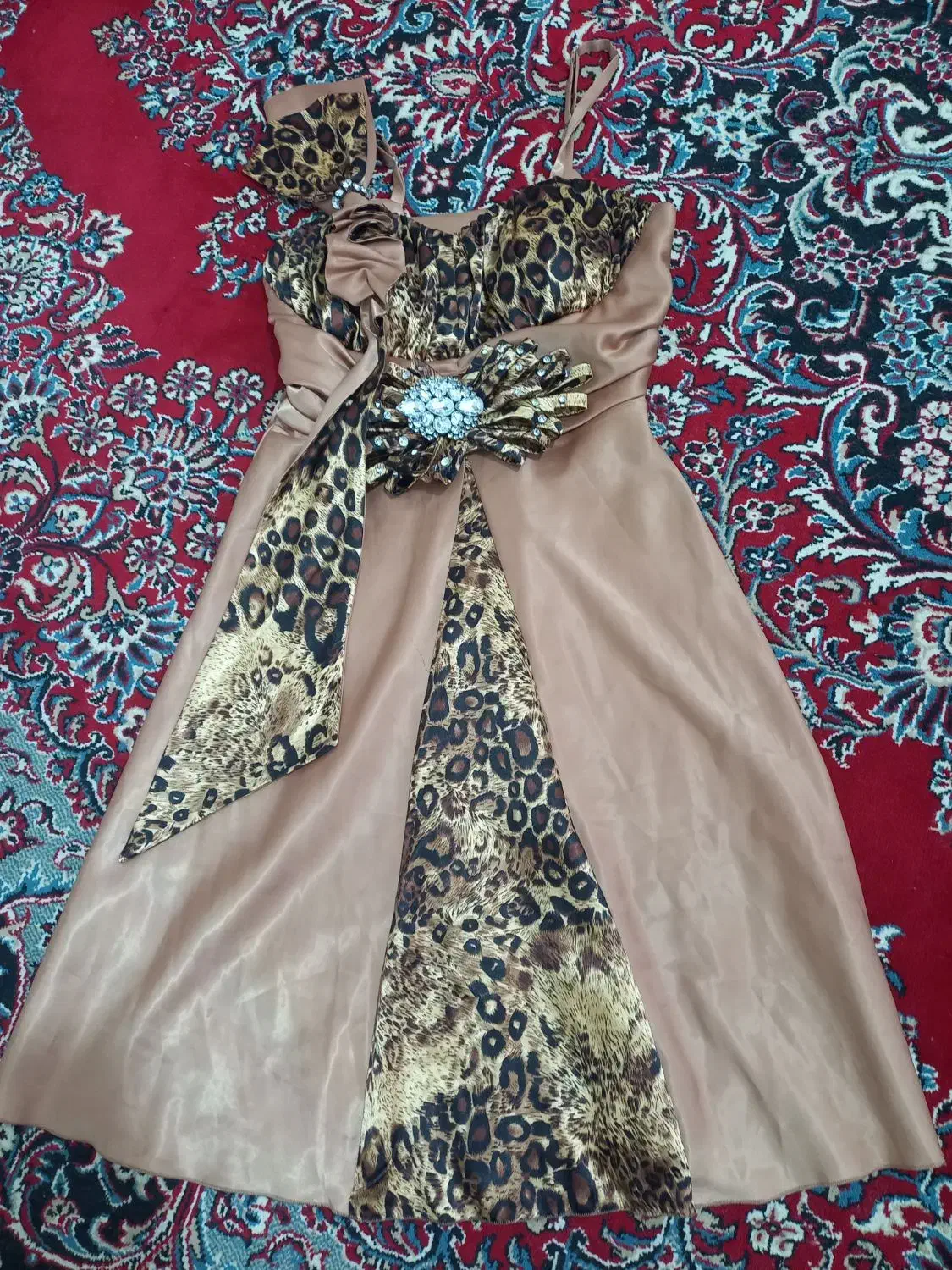 لباس مجلسی|لباس|ازنا, |دیوار