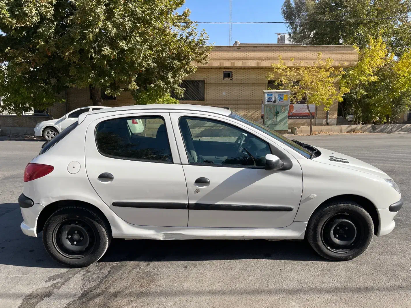 پژو ۲۰۶ تیپ ۵ مدل ۱۳۹۴|خودرو سواری و وانت|شیراز, شهرک بهشتی|دیوار
