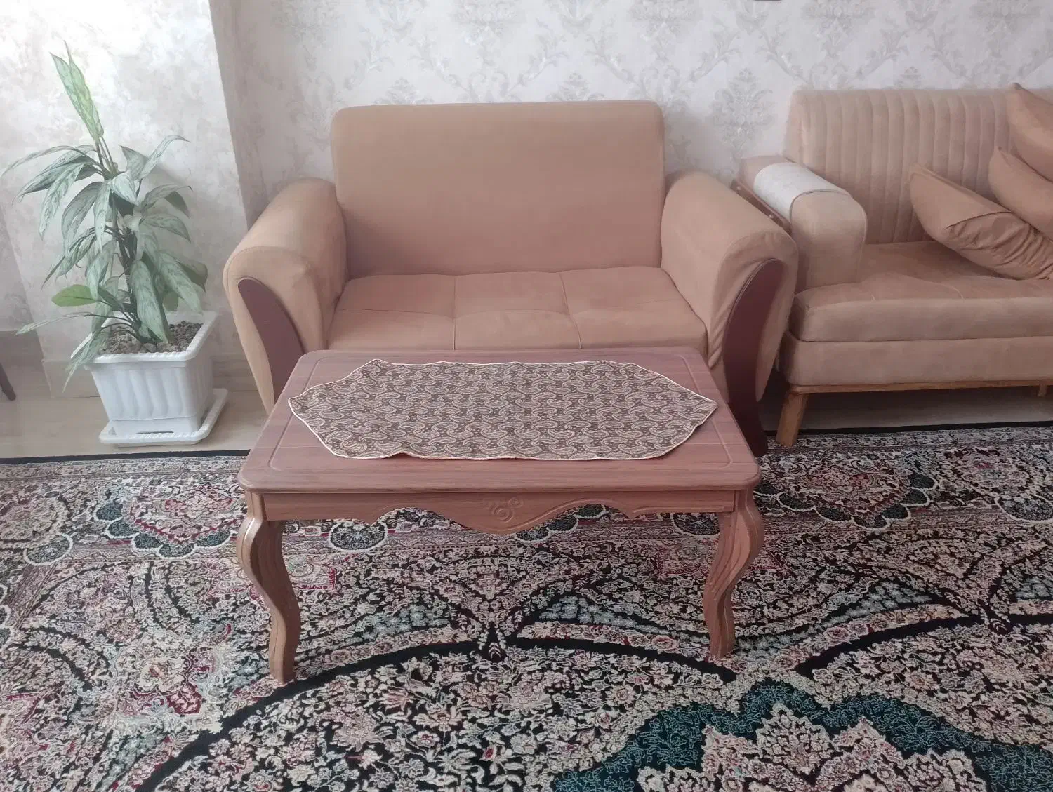 فروش مبل ۷نفره|مبلمان خانگی و میز عسلی|مراغه, |دیوار
