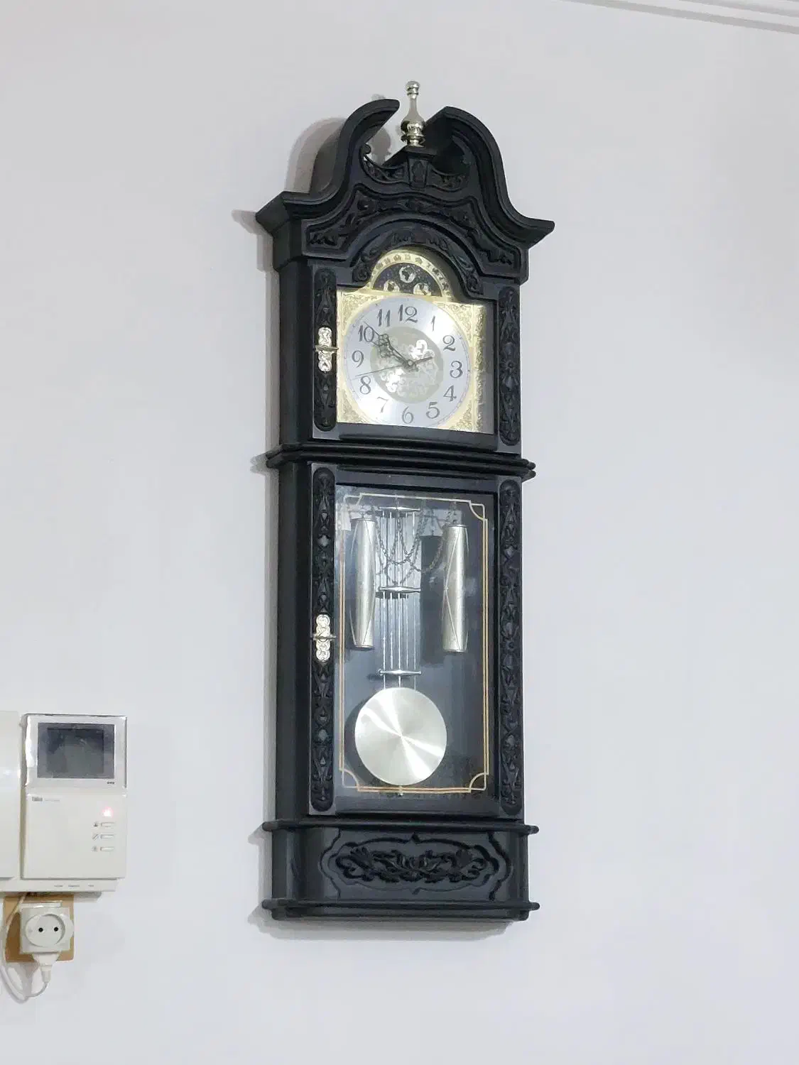 ساعت کاملا نو و سالم فقط ۳۰۰ هزار تومان|ساعت دیواری و تزئینی|گرگان, |دیوار