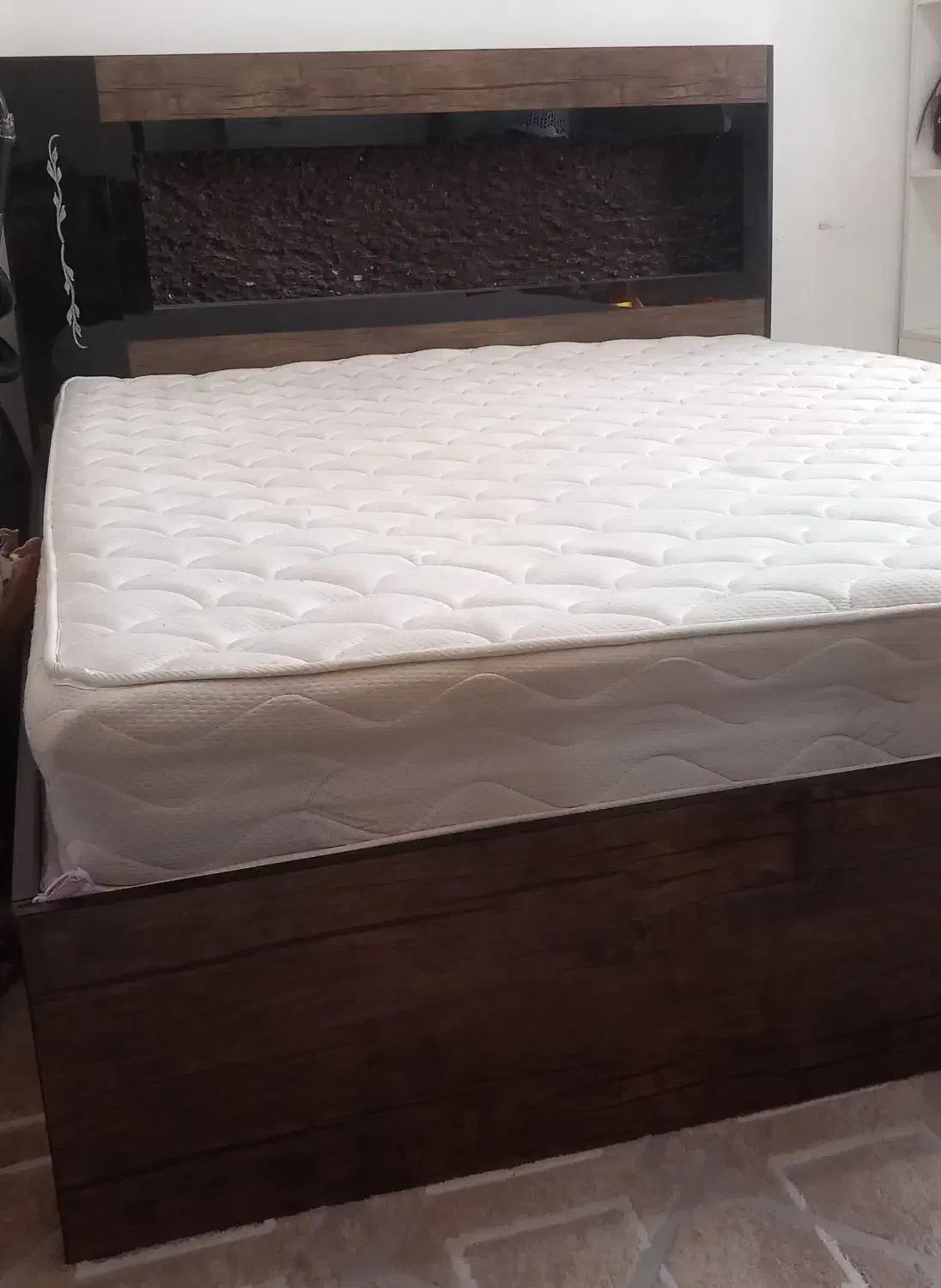 تخت دونفره|تخت و سرویس خواب|قرچک, شهرک گلها|دیوار