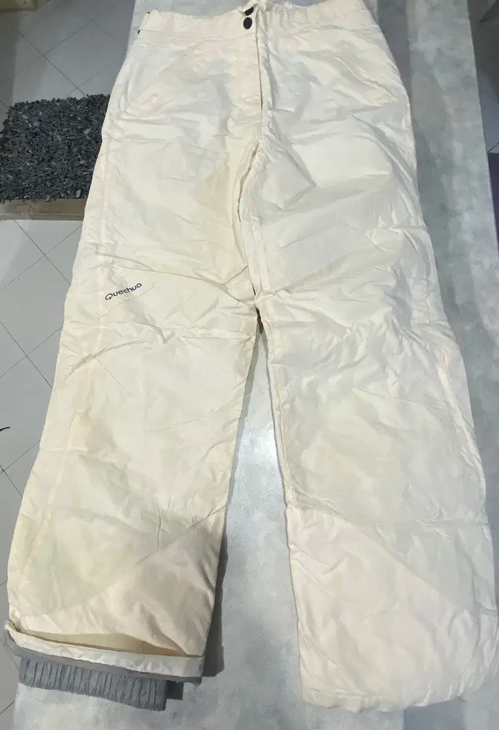 ضد اب|لباس|فردیس, فردیس|دیوار