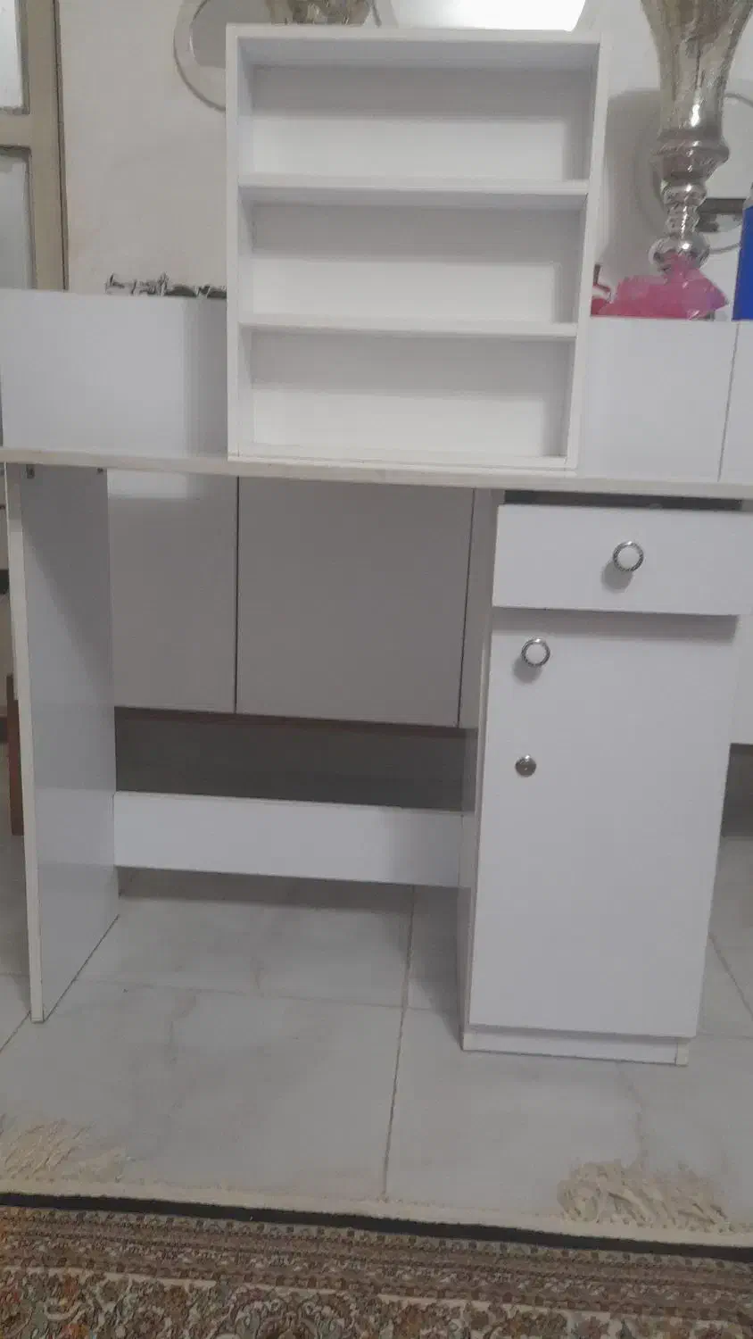 وسایل|آرایشی، بهداشتی، درمانی|شیراز, کفترک|دیوار