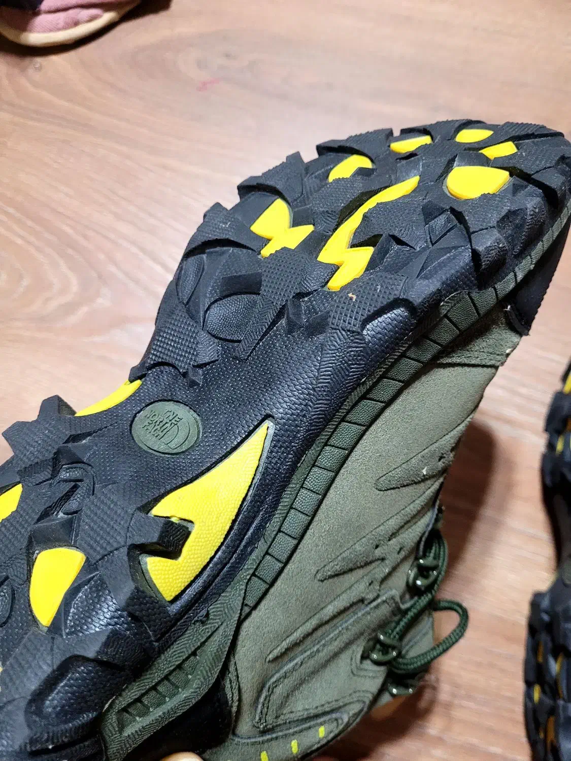 کفش کاملا نو|کیف، کفش، کمربند|سمنان, |دیوار