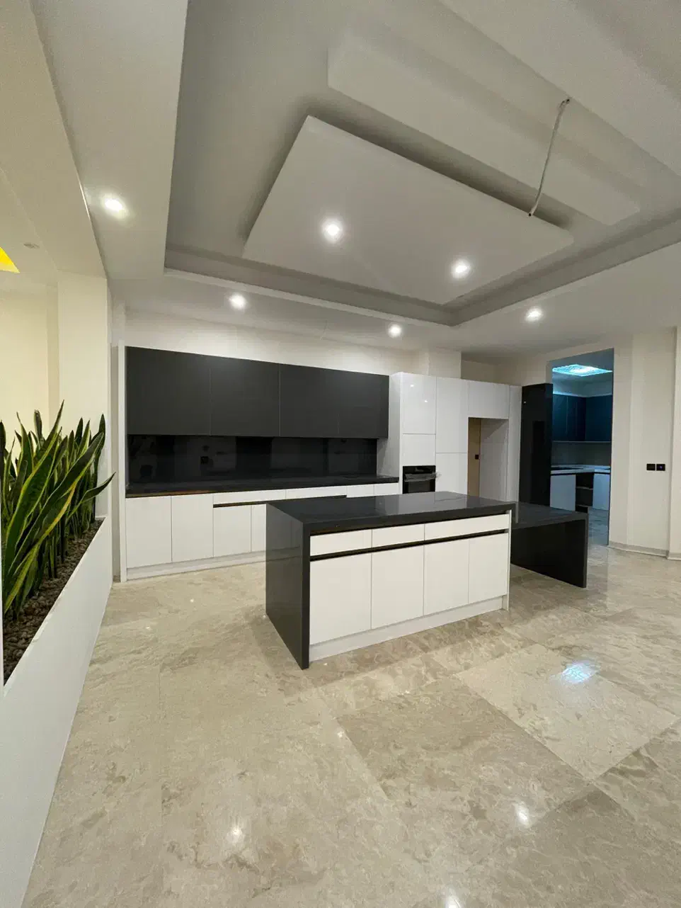 ۲۸۵متر/۴خوابه/نوساز/بافت اصلی جهانشهر/تهاتر نقدی|فروش آپارتمان|کرج, گوهردشت|دیوار