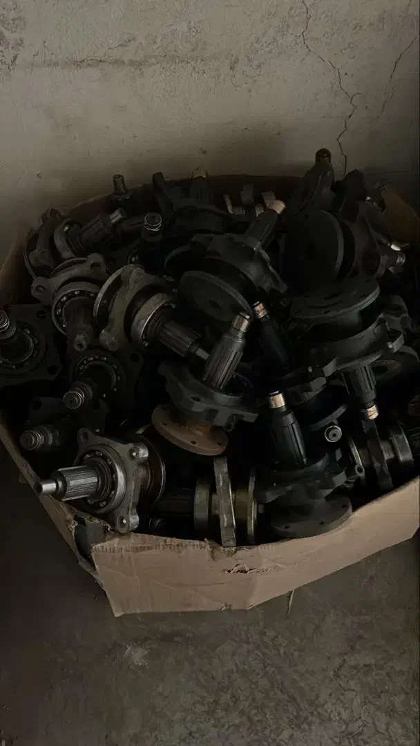 لوازم بدنه کامیون بنز|قطعات یدکی و لوازم جانبی|کرج, اصفهانی‌ها|دیوار