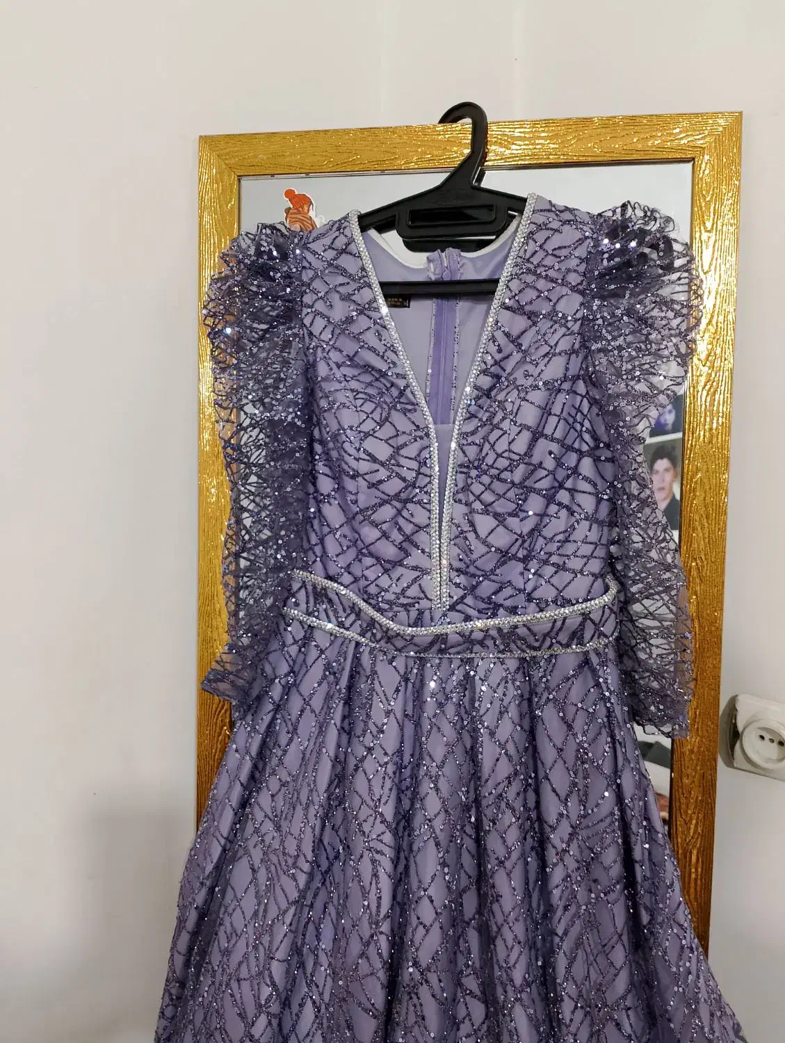 لباس مجلسی شیک|لباس|قدس, شهر‌قدس|دیوار