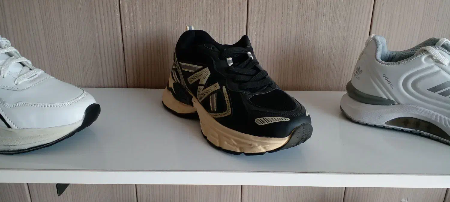 کتونی مشکی|کیف، کفش، کمربند|داراب, |دیوار