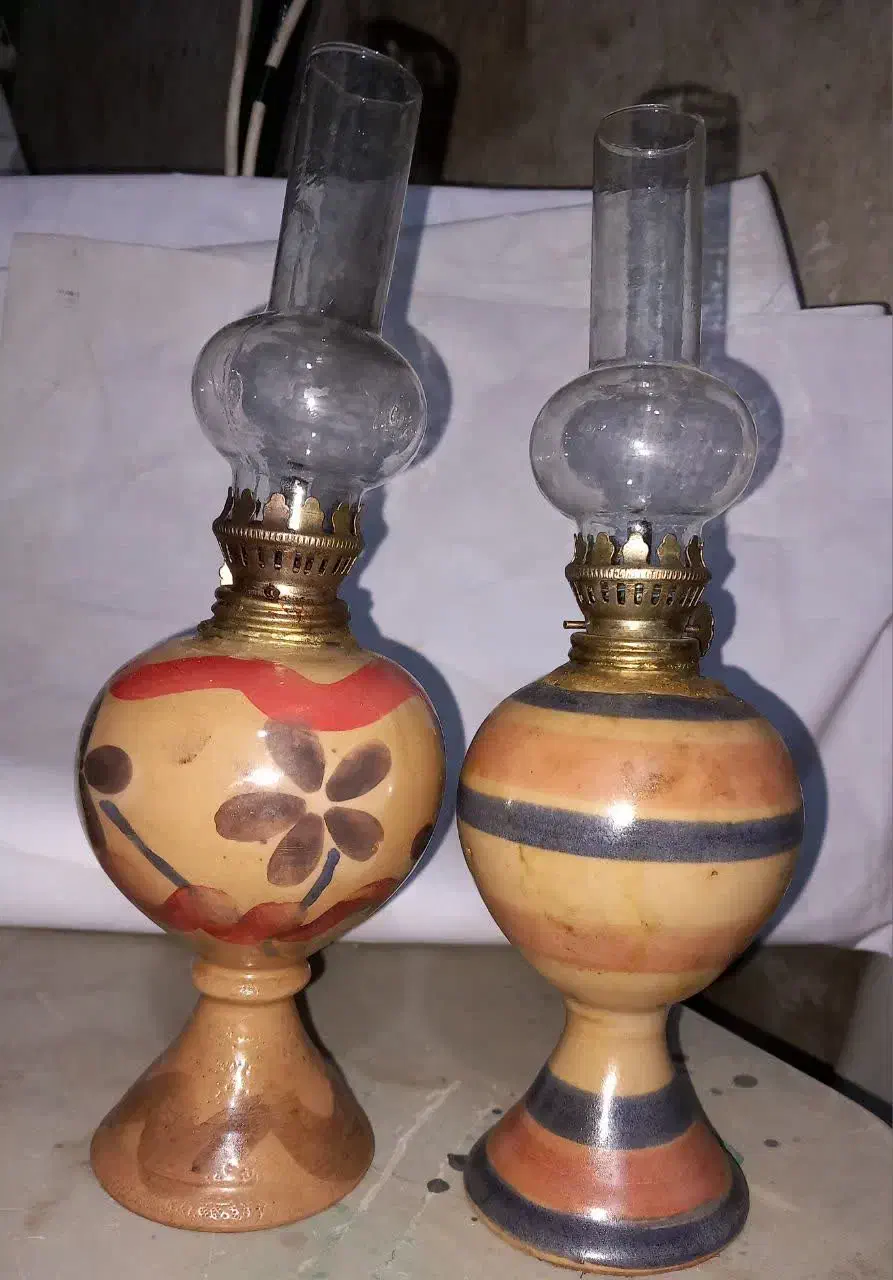 چراغ نفتی قدیمی|کلکسیون اشیاء عتیقه|کاشان, مدرس|دیوار