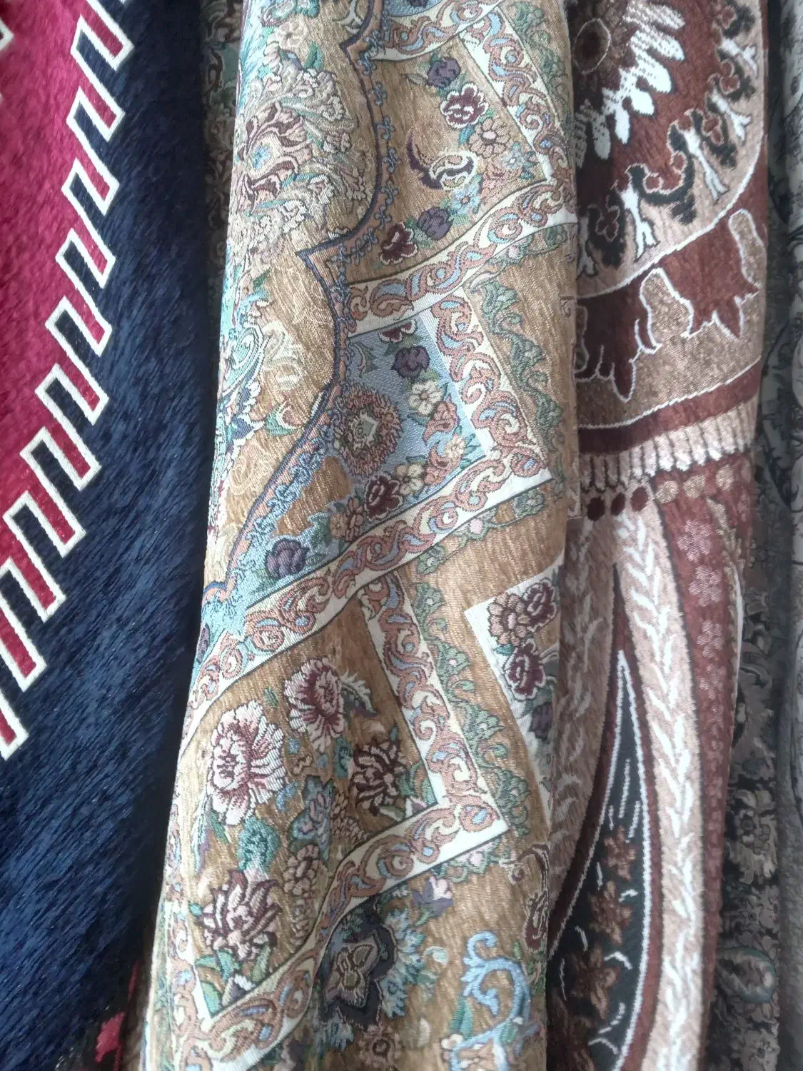 روفرشی نو۶متری یک میلیون تومان مخمل درجه یک|روفرشی|ارومیه, |دیوار