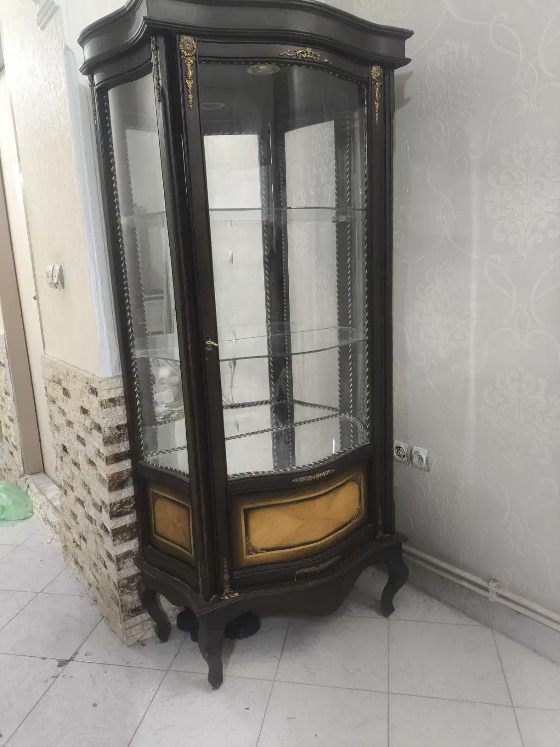 بوفه|بوفه، ویترین، کنسول|فردیس, منظریه|دیوار