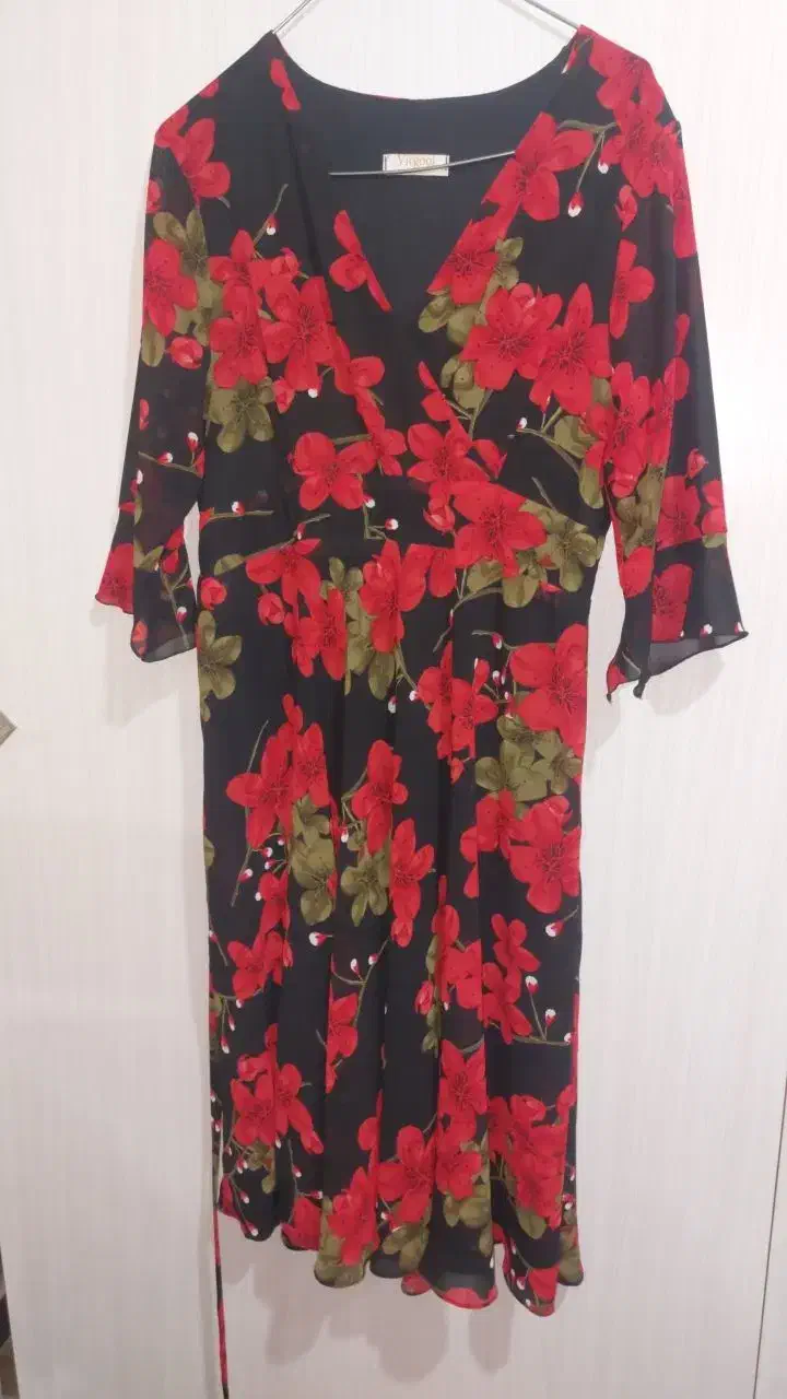 لباس مجلسی|لباس|گلستان (تهران), |دیوار