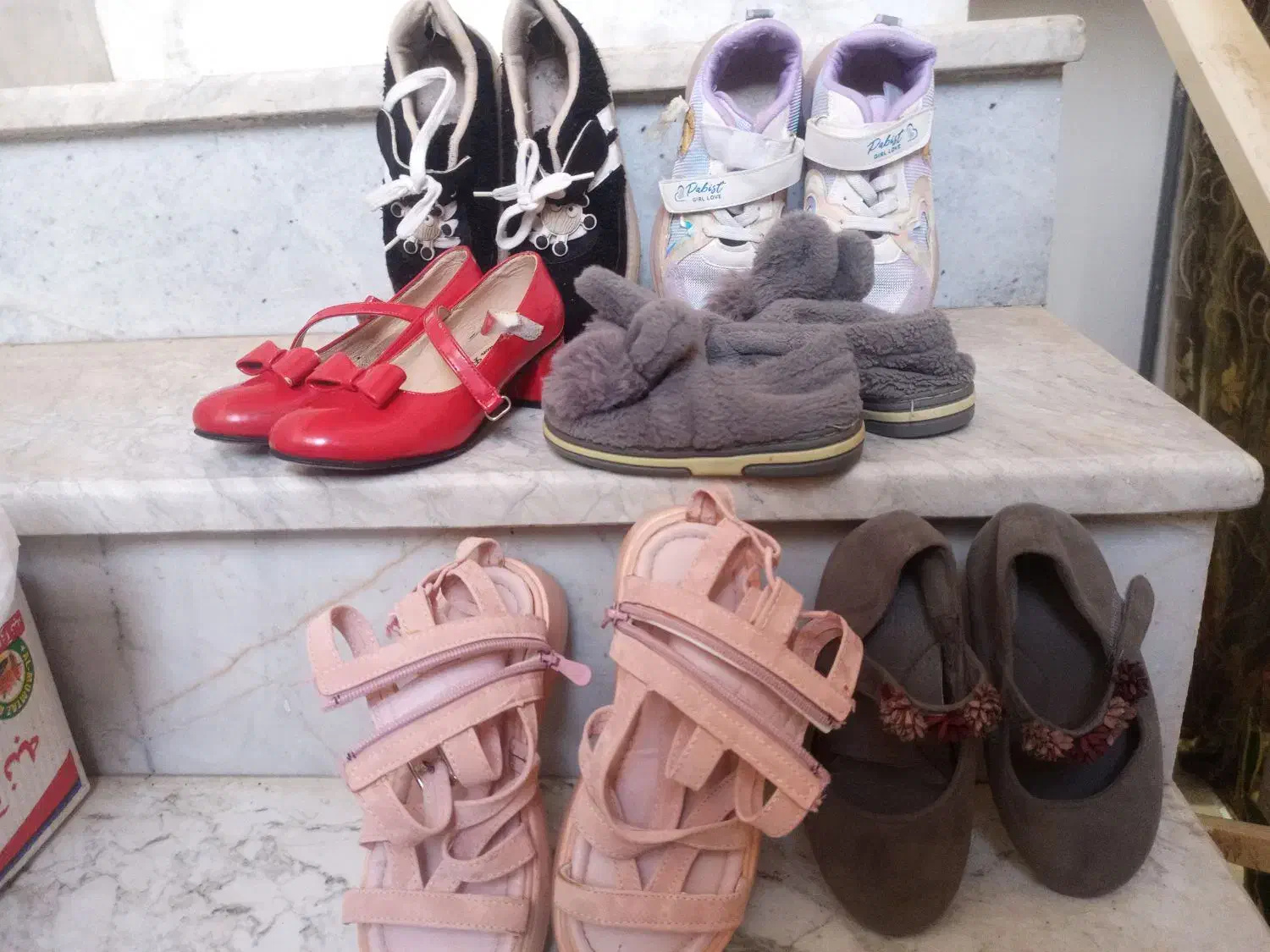 فروش تعدادی کفش|کیف، کفش، کمربند|باقرشهر, |دیوار