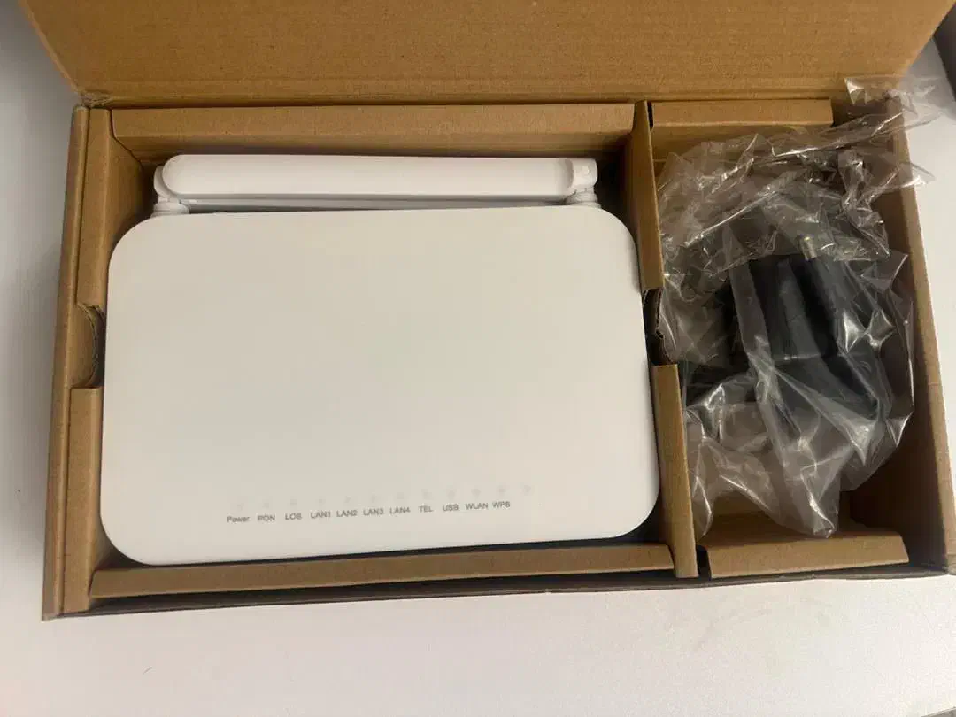 مودم دوباند فیبرنوری هواوی مدل EG8145X6 با پچکورد|مودم و تجهیزات شبکه|تهران, نیروی هوایی (پیروزی)|دیوار