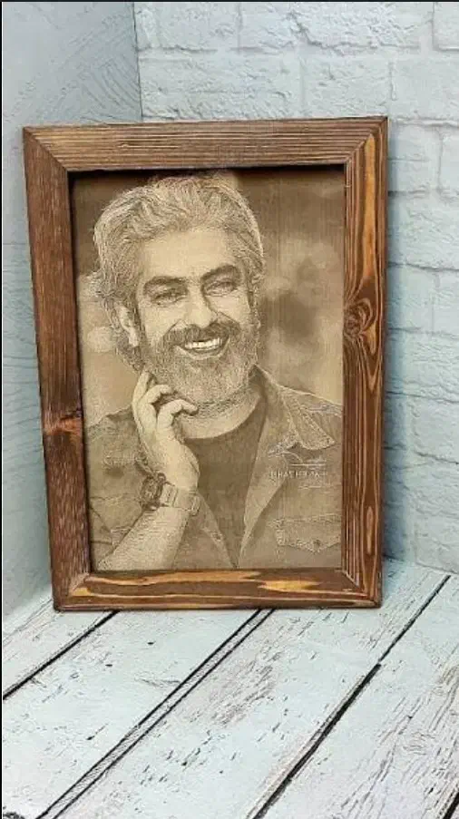 حکاکی چهره روی چوب ( ویژه روز مادر )|تابلو، نقاشی، عکس|قم, بیست متری ولیعصر|دیوار