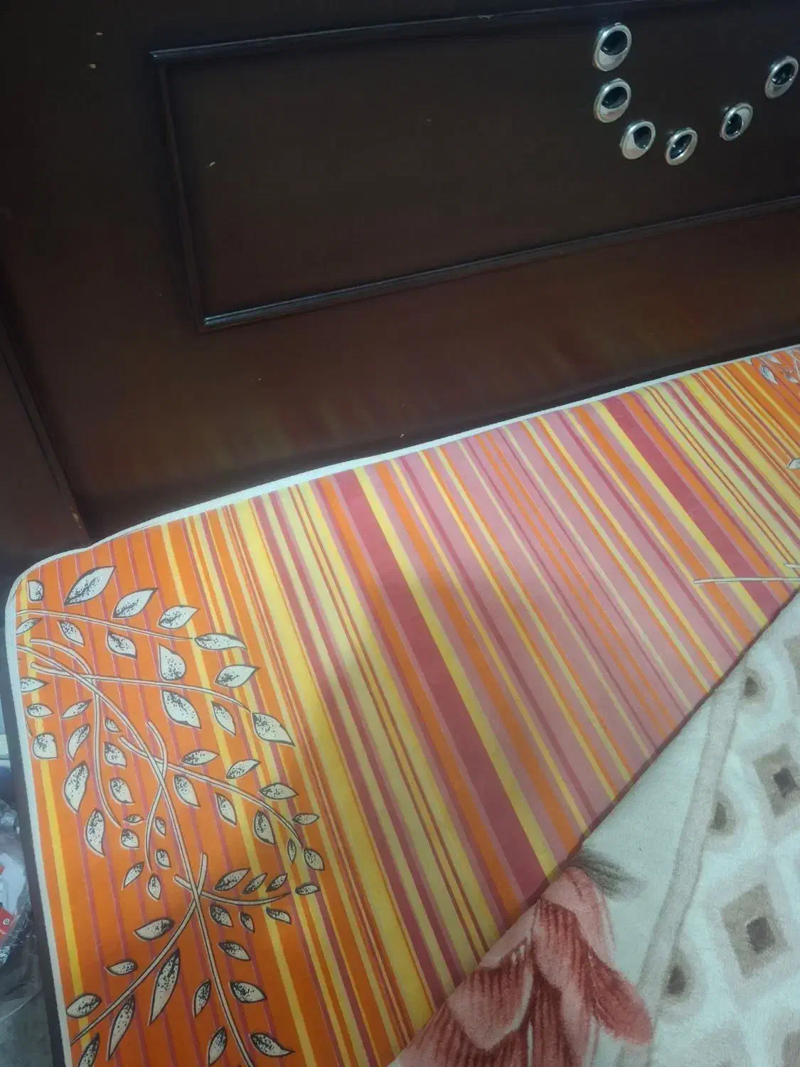 تشک طبی ۲نفر|تشک تختخواب|مبارکه, |دیوار