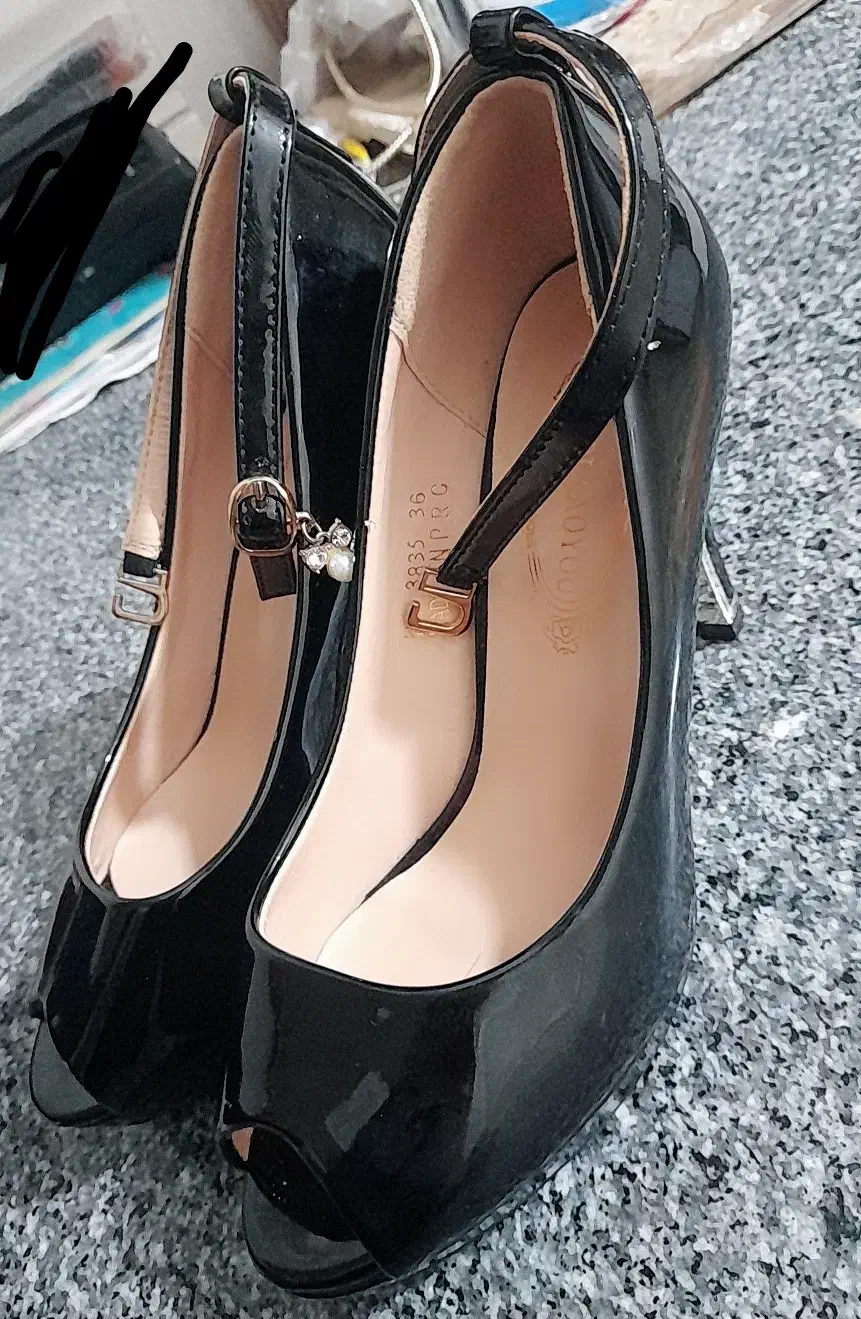 کفش‌‌‌‌شیک|کیف، کفش، کمربند|ایذه, |دیوار