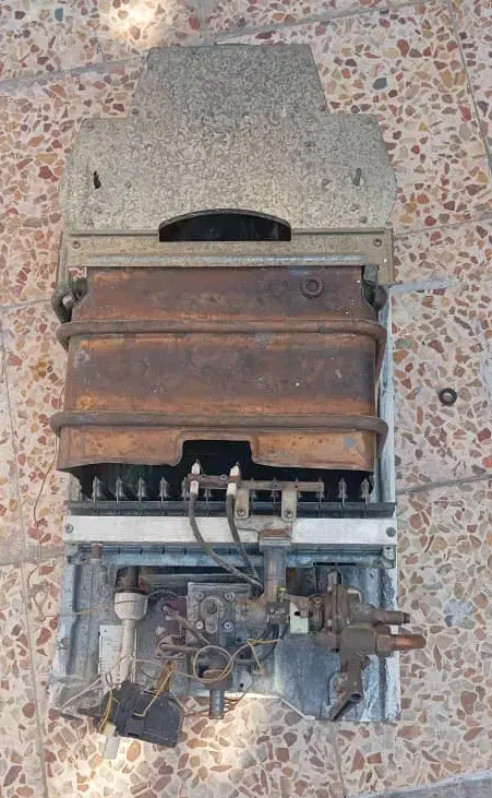 آبگرمکن دیواری بوتان مدل ۳۲۱۵ تمام اتومات در حد نو|آبگرمکن، پکیج، شوفاژ|مسجد سلیمان, |دیوار