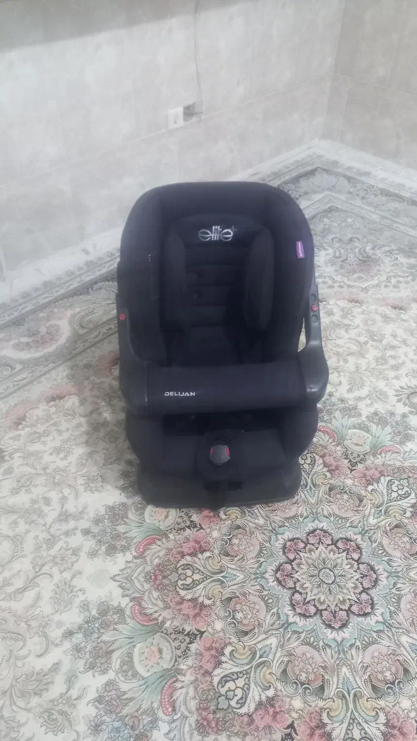 صندلی کودک مارک الیت سالم|تخت و صندلی بچه|نیشابور, میدون بار|دیوار