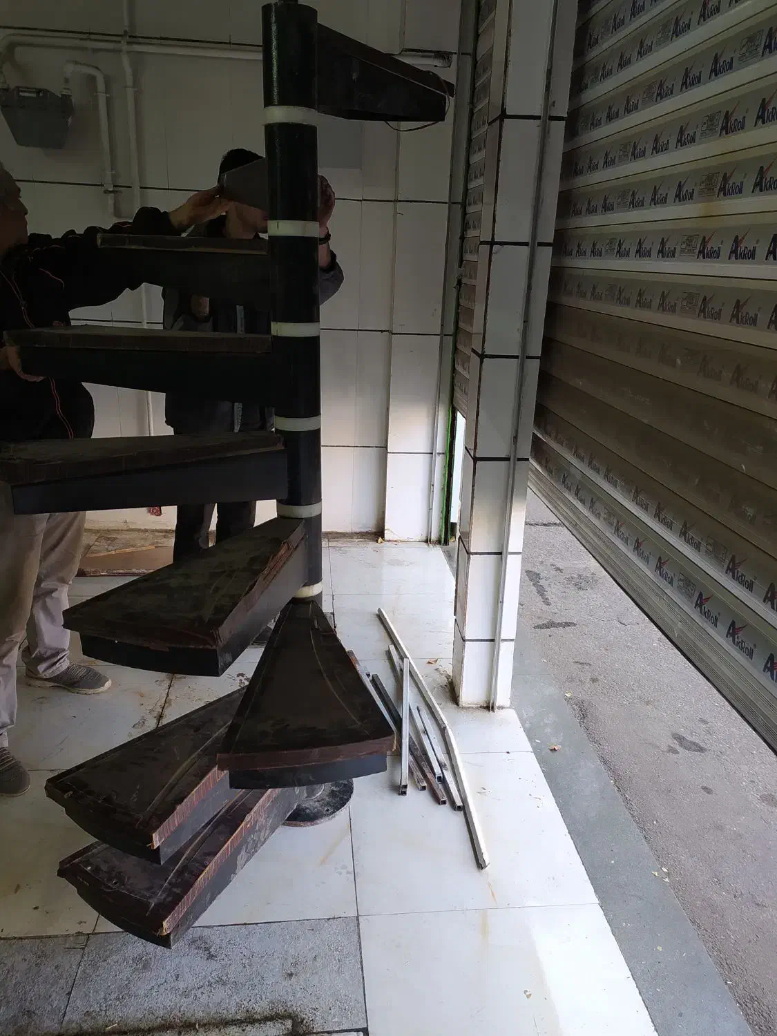 پله گردان چرخشی نردبان|مصالح و تجهیزات ساختمان|قزوین, |دیوار