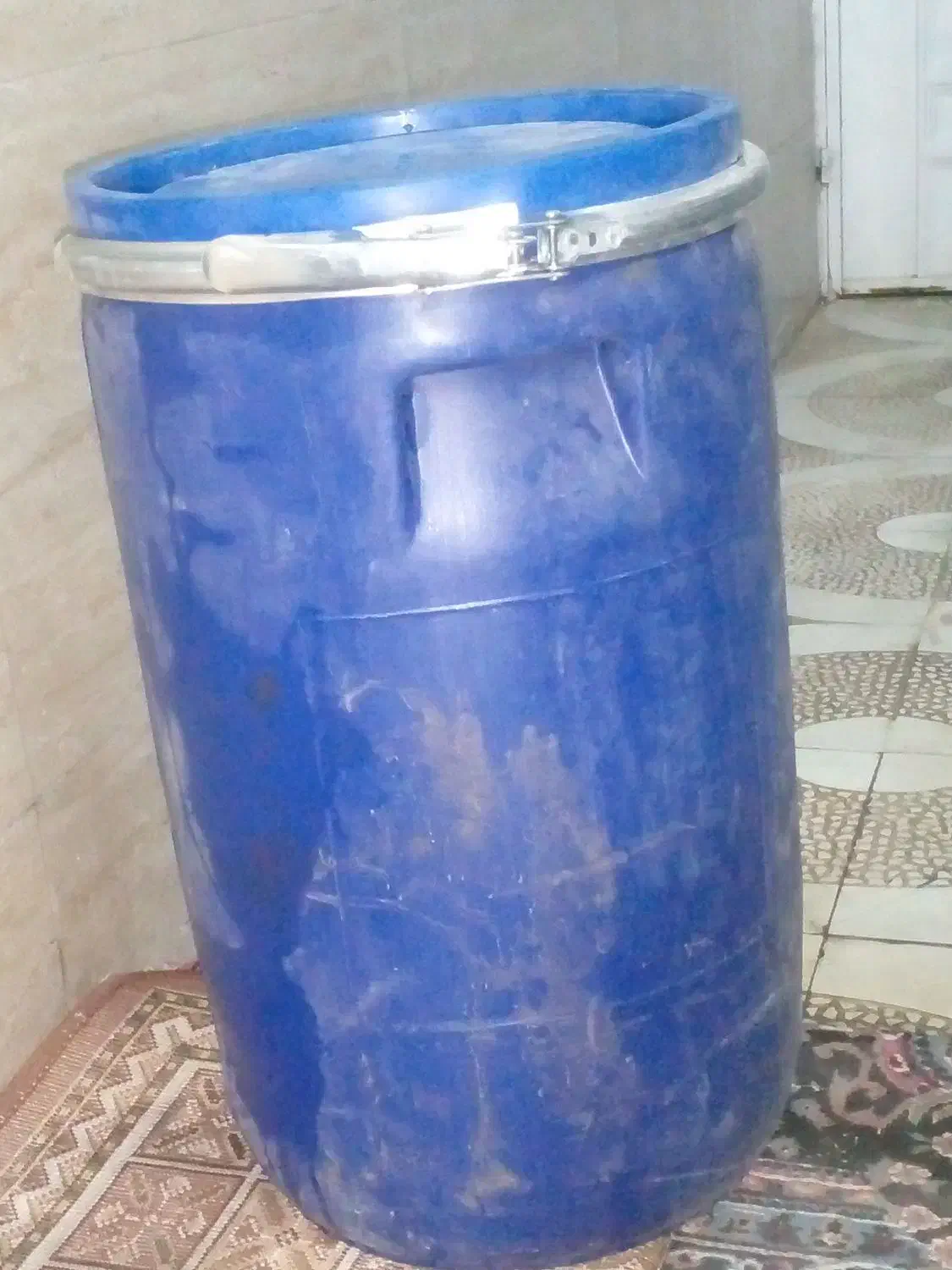 بشکه پلاستیکی|ظروف نگهدارنده، پلاستیکی، یک‌بارمصرف|چهارباغ, |دیوار