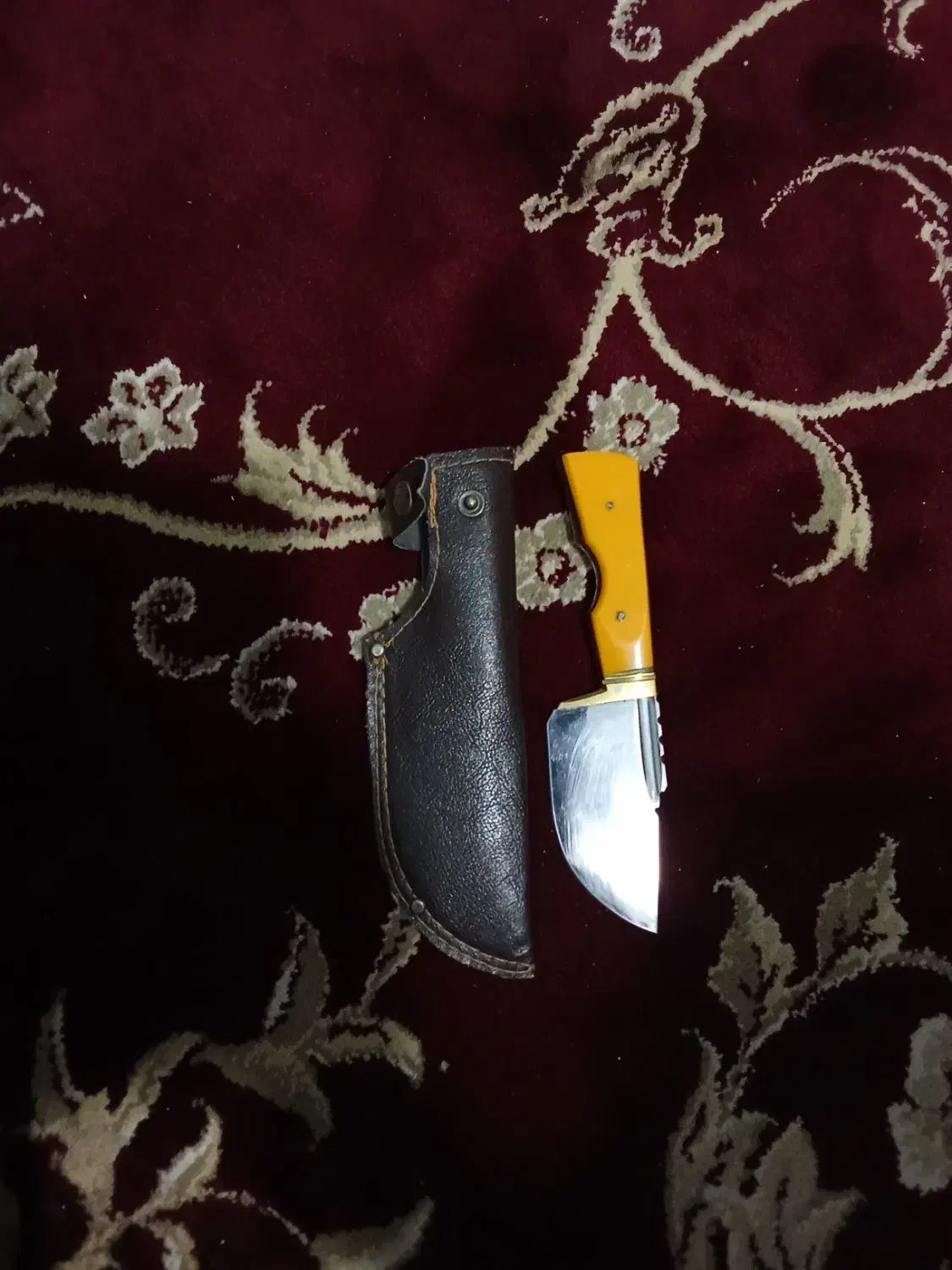 چاقو تیز|کلکسیون اشیاء عتیقه|قوچان, |دیوار