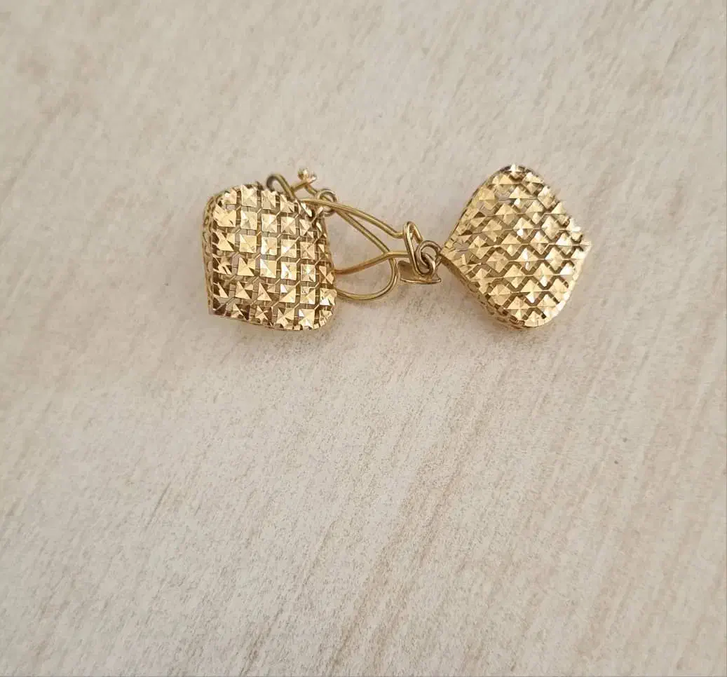 گوشواره طلا ۲۵۰ بالای تابلو|جواهرات|یاسوج, |دیوار