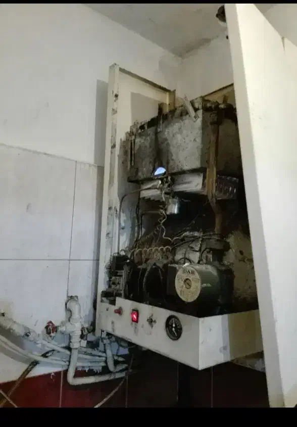 نصب ، تعمیرات و فروش پکیج ، آبگرم کن ، رادیاتور|خدمات پیشه و مهارت|سنگر, |دیوار