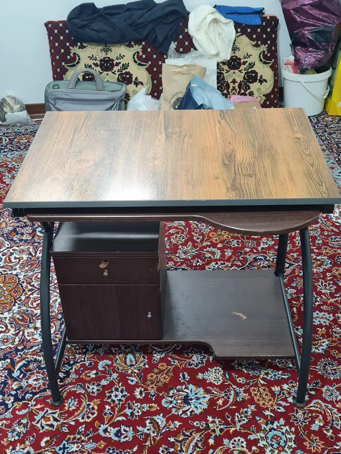 میز تحریر یا کامپیوتر|میز تحریر و کامپیوتر|آمل, |دیوار