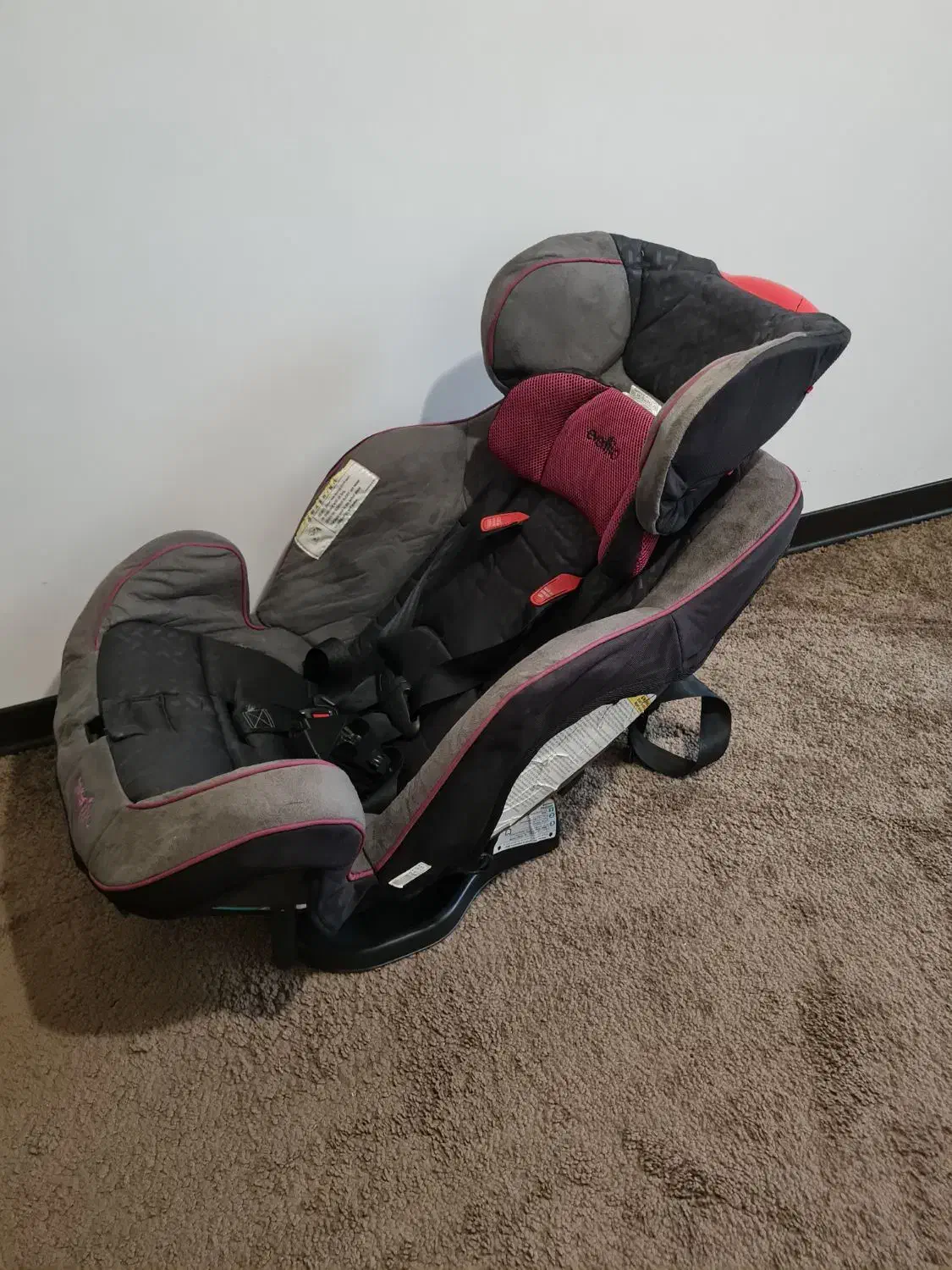 صندلی ماشین کودک تا ۶ سال برند evenflo|اسباب و اثاث بچه|ساری, |دیوار