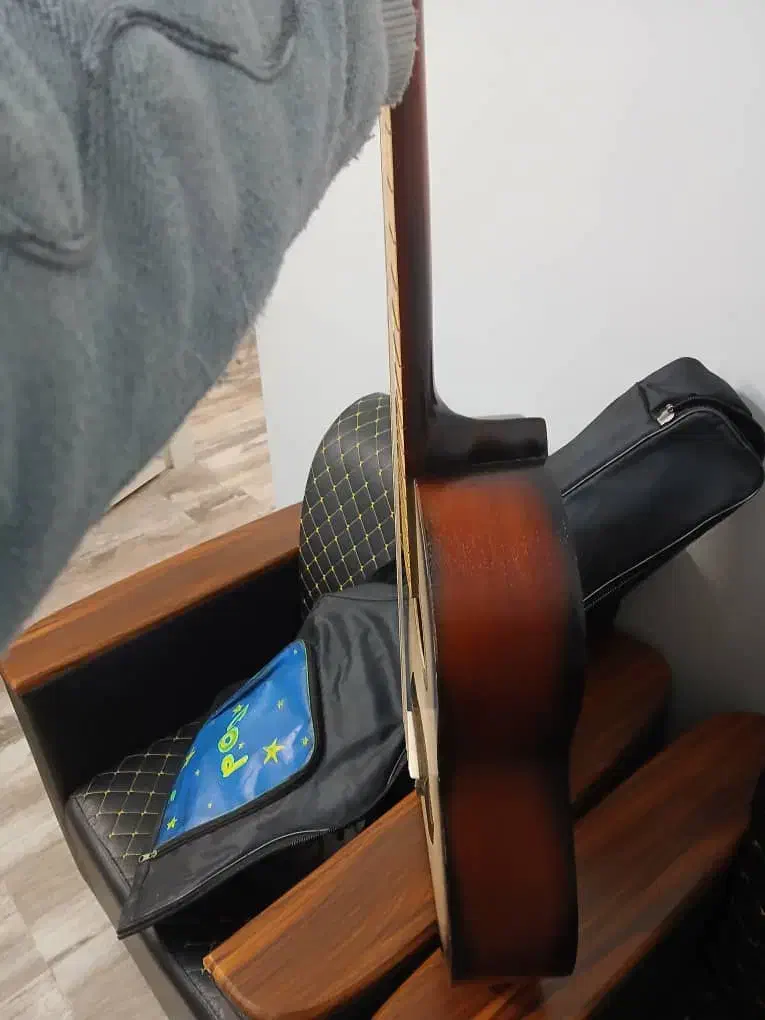 فروش گیتار نو|گیتار، بیس، امپلیفایر|اصفهان, دانشگاه اصفهان|دیوار