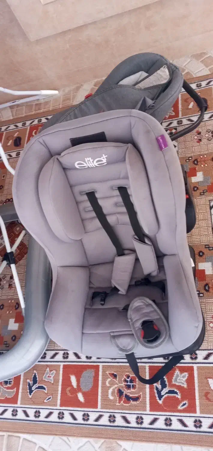 صندلی ماشین در حد نو|کالسکه و لوازم جانبی|کوچصفهان, |دیوار