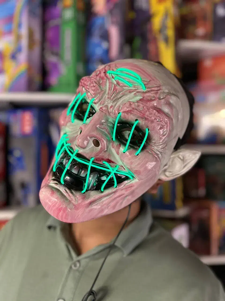 ماسک چراغدار نئونی/کلاه گیس فرفری/شمشیر دزد دریایی|اسباب‌‌بازی|مشهد, صیاد شیرازی|دیوار