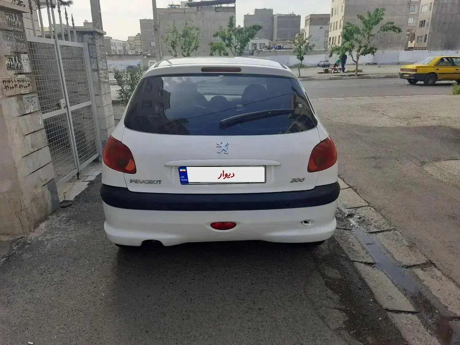 پژو ۲۰۶|خودرو سواری و وانت|فردیس, شهرک ۱۱۰|دیوار